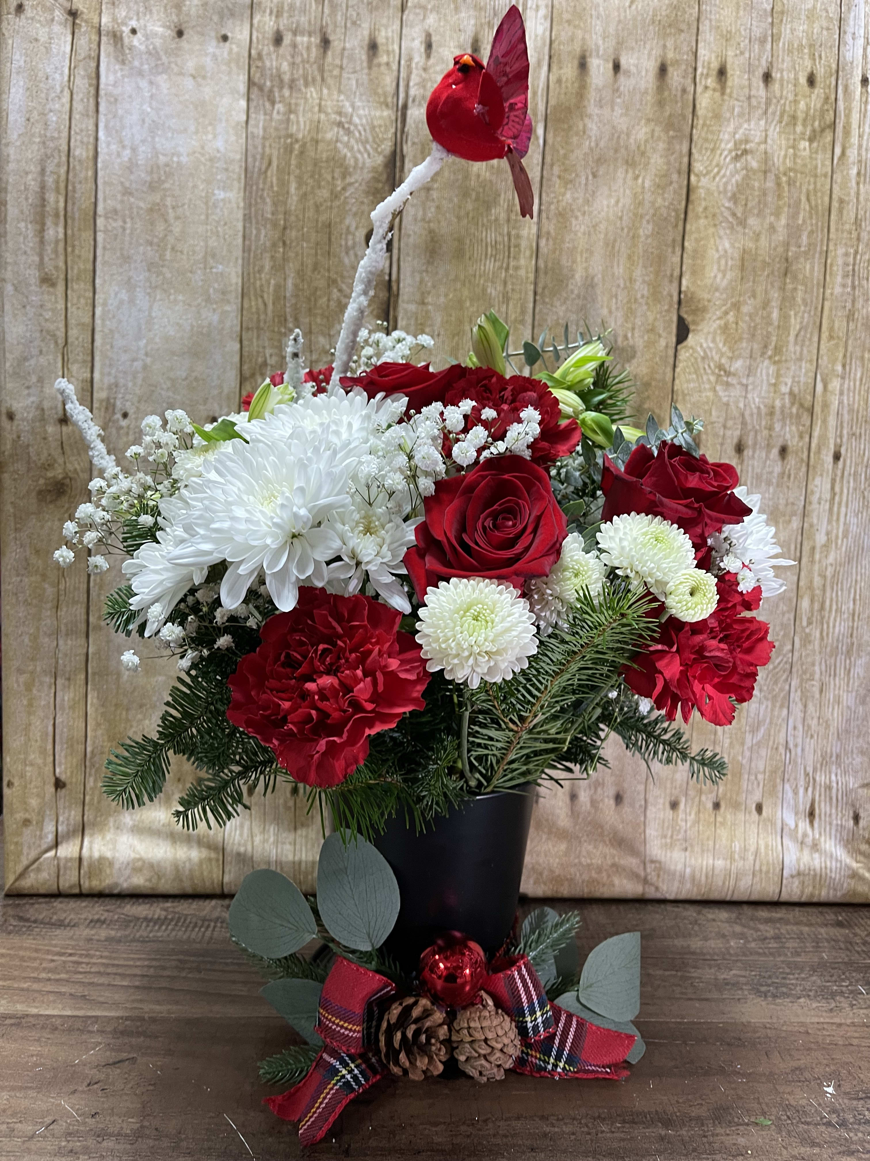 SNOWMAN'S HAT  - BEAUTIFUL CHILDHOOD MEMORIES!! IN A COLD CHRISTMAS WINTER!!ENJOY THIS BEAUTIFUL BOUQUET ON A HAT-SHAPED BASE WITH THE DETAIL OF THE CARDINAL BIRD!!!