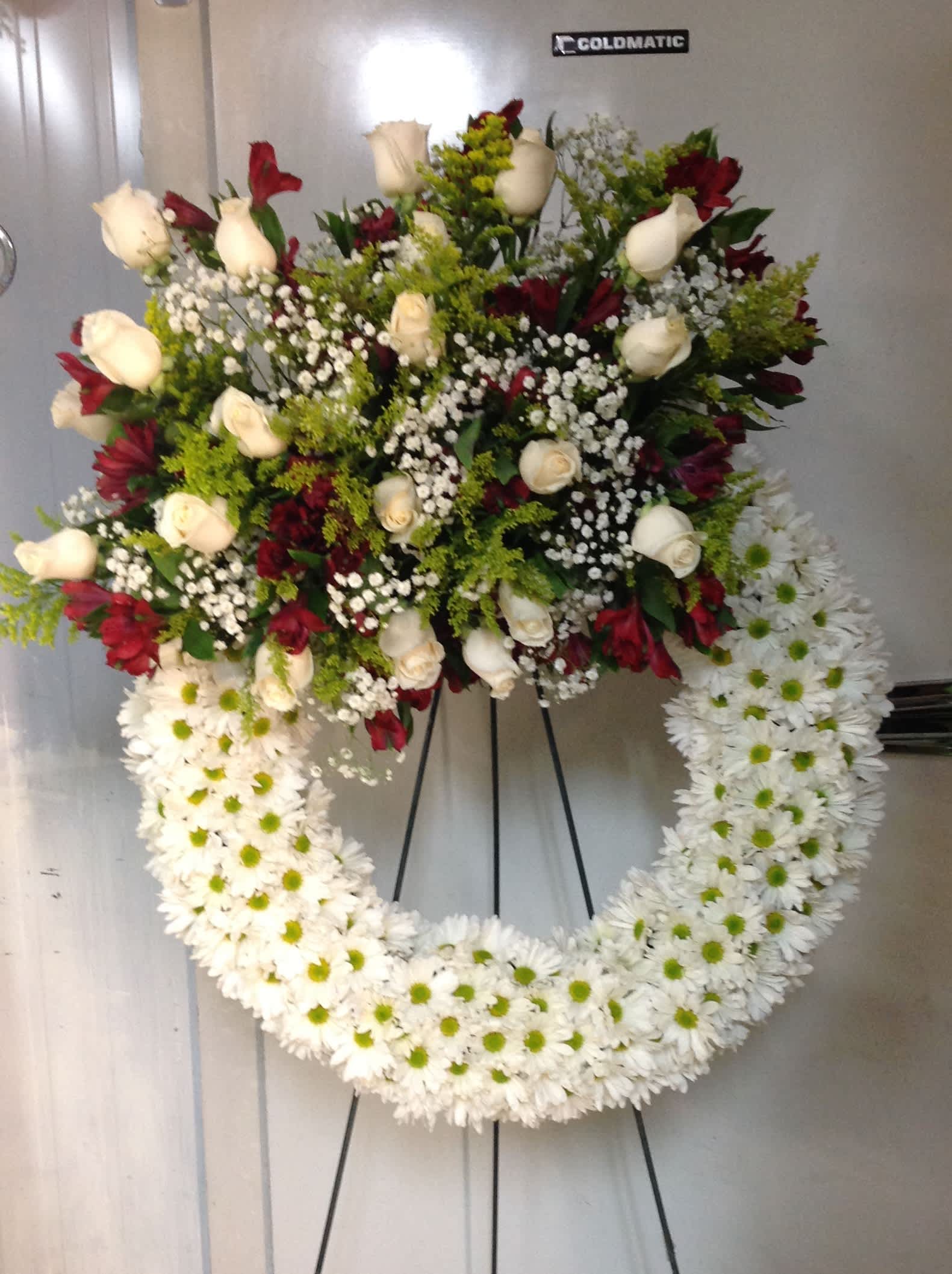 Artistic Condolences White, Red &amp; Green Wreath - Sympathy Wreath with Daisy, Roses, Alstroemeria, babies breath &amp; Greenary
