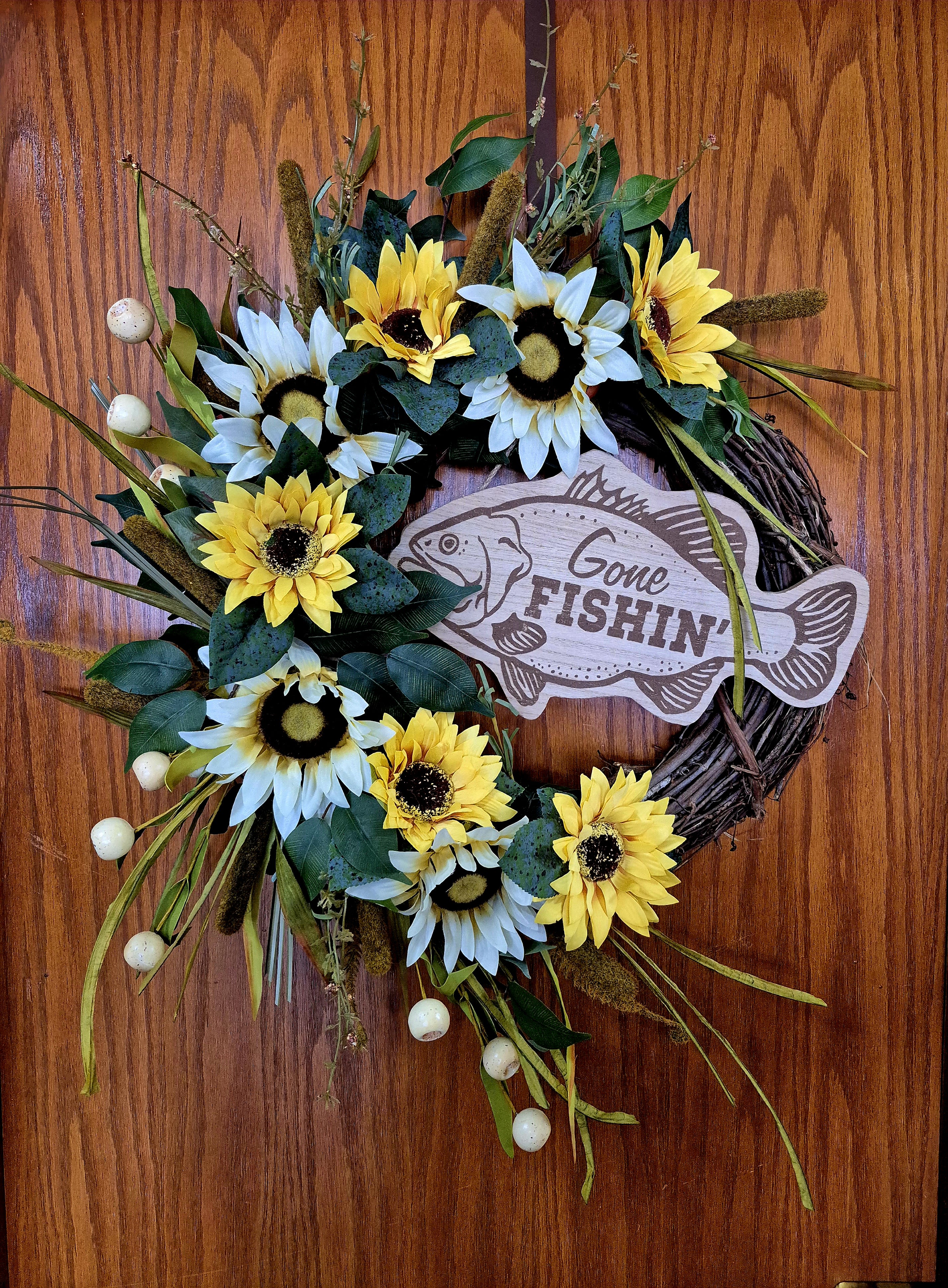 Gone Fishing Grapevine Wreath  - Perfect wreath for a fishing buddy or to send in remembrance of a fisherman.  Stunning decorative Wreath for Door, Wall, or Mantle. Perfect gift for new home, just because or to brighten your own front porch.  20&quot; Wreath