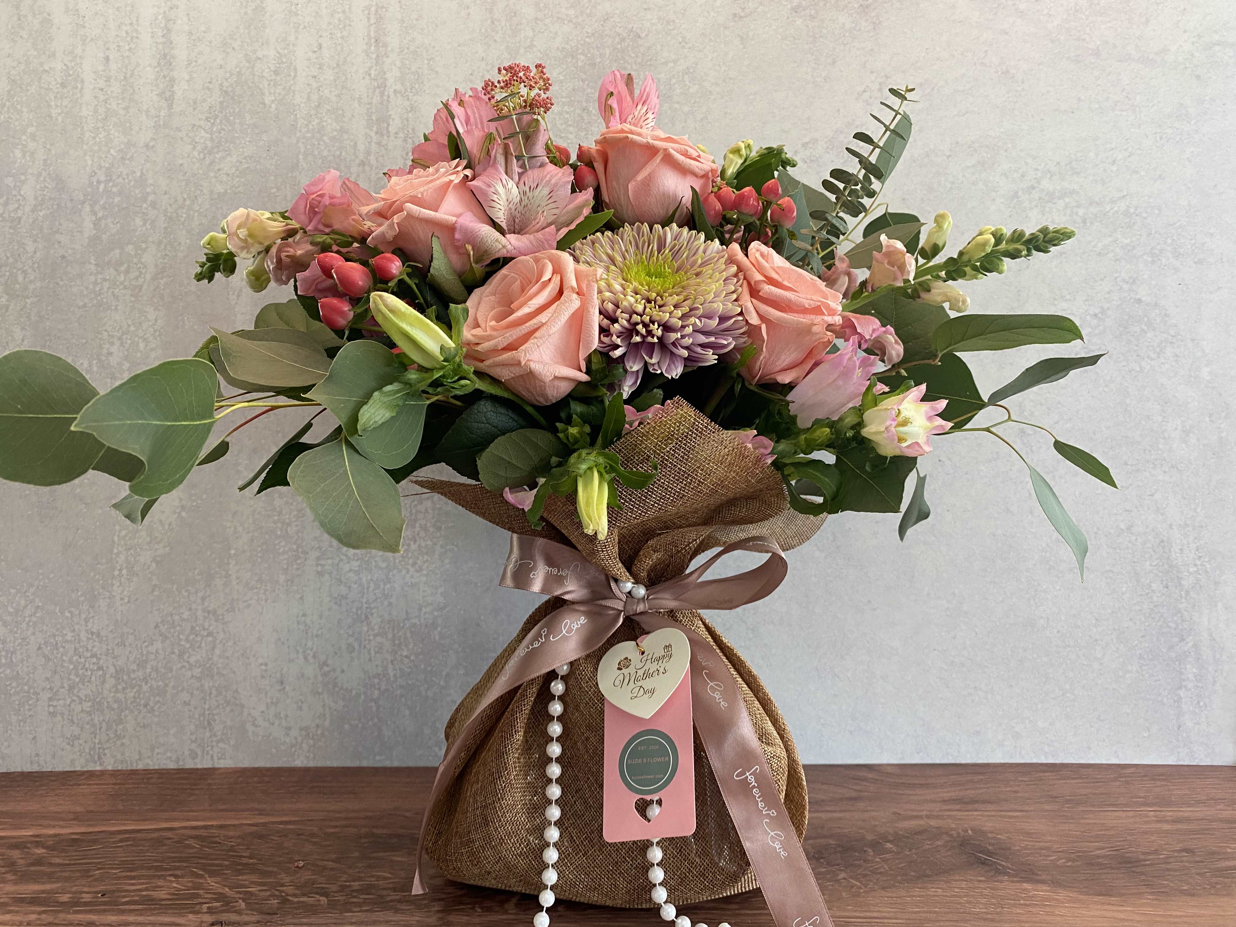 Linen Wrap: Suzie’s Signature Arrangement (Pink Series Color)   - Very Nice Pink Color Flowers