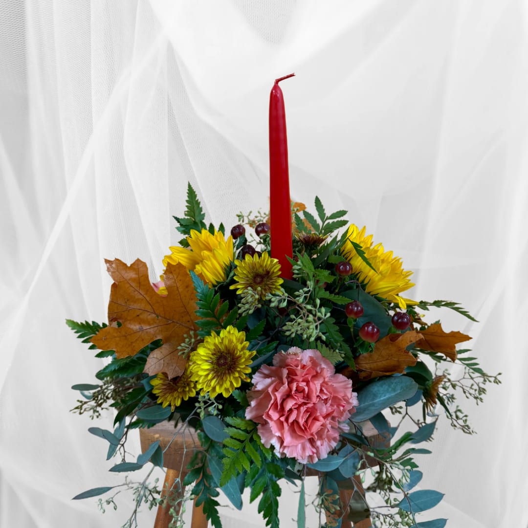 Thankful- Harvest - Small thanksgiving centerpiece: Yellow, Orange, Red