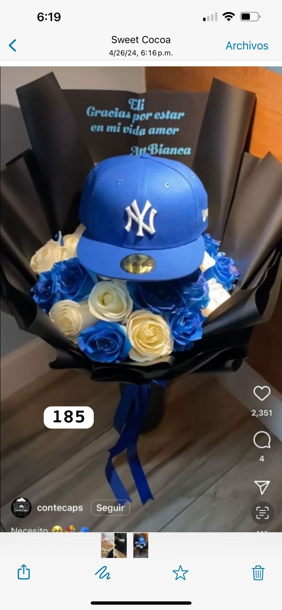 gorra blue - unidad de 24 rosas, 12 rosas azules y 12 rosas blancas