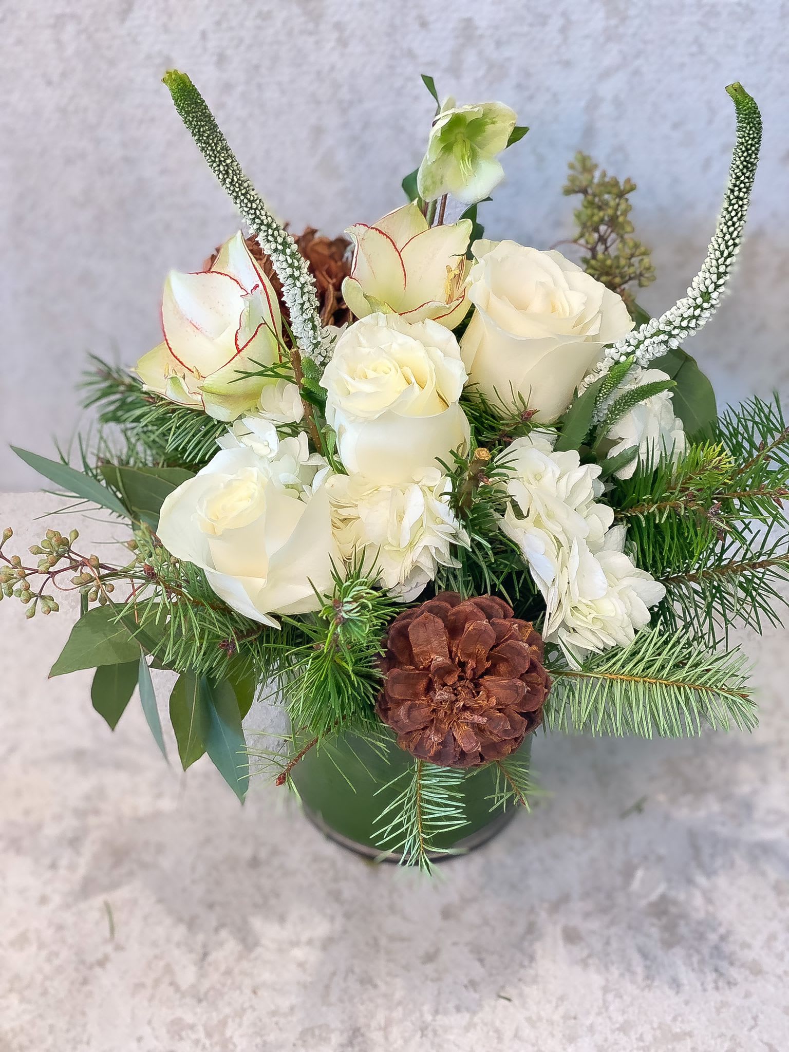 Christmas elegant flowers - Standard- Your order will be arranged approximately as shown on our website. 