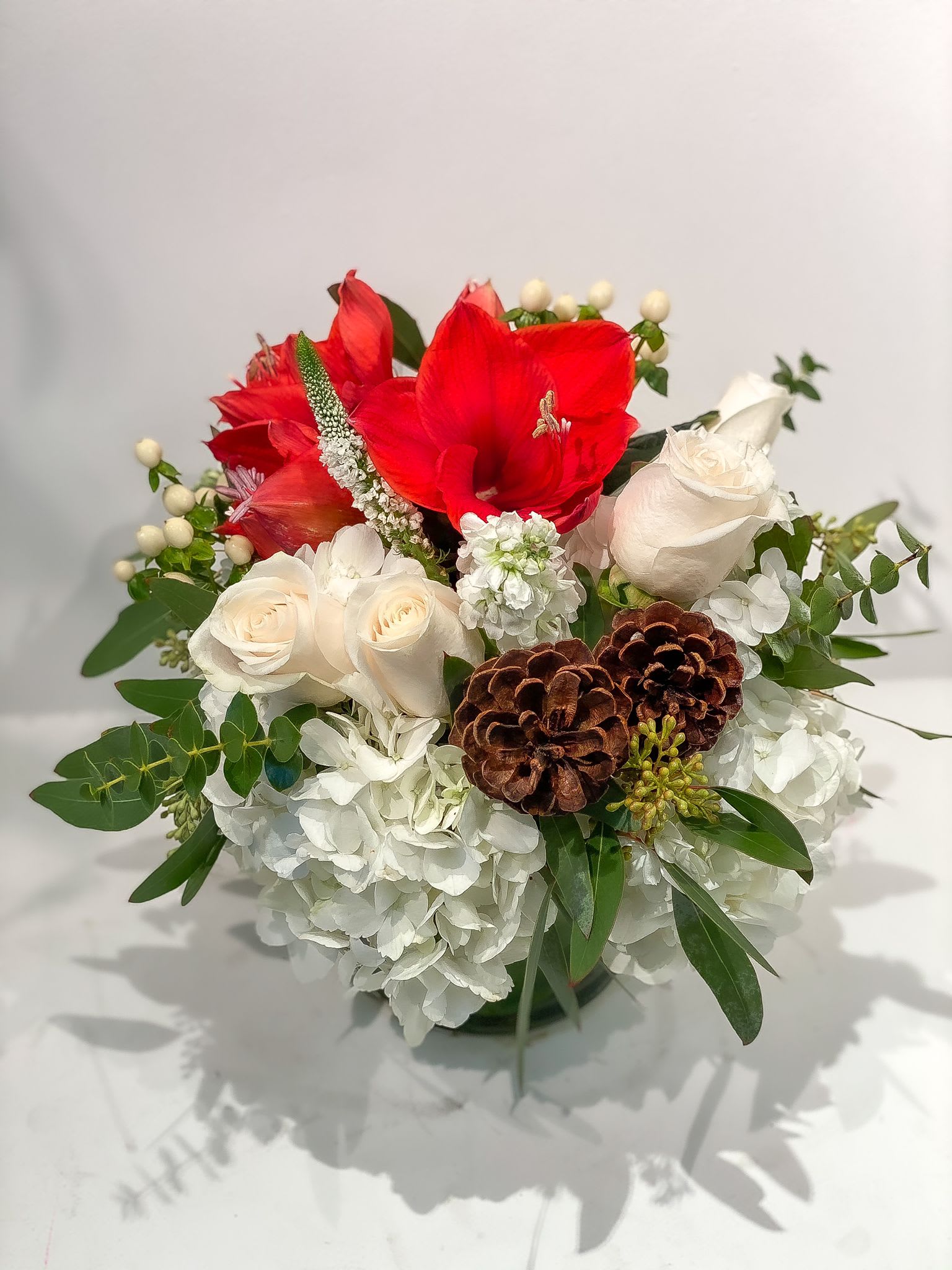 Holidays flowers - Standard- Your order will be arranged approximately as shown on our website. 