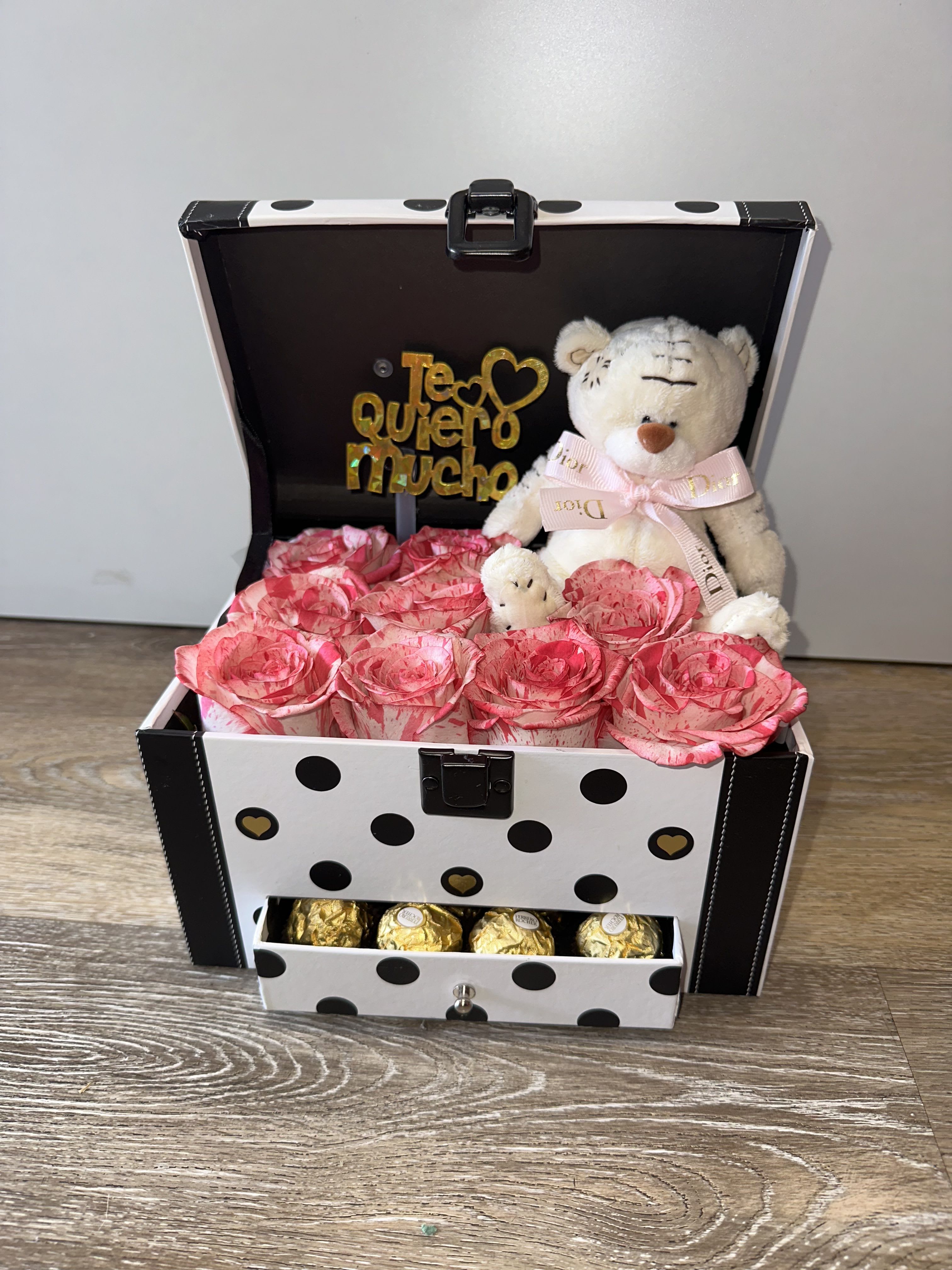 Beautiful gift with teddy bear, Ferrero Rocher chocolate, roses - Beautiful gift with teddy bear, Ferrero Rocher chocolate, roses