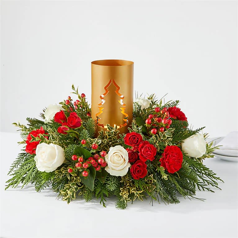 December Dreams Centerpiece - Tis the season for gathering with family and friends, made all the sweeter with a stunning and scented centerpiece at the heart of the table.
