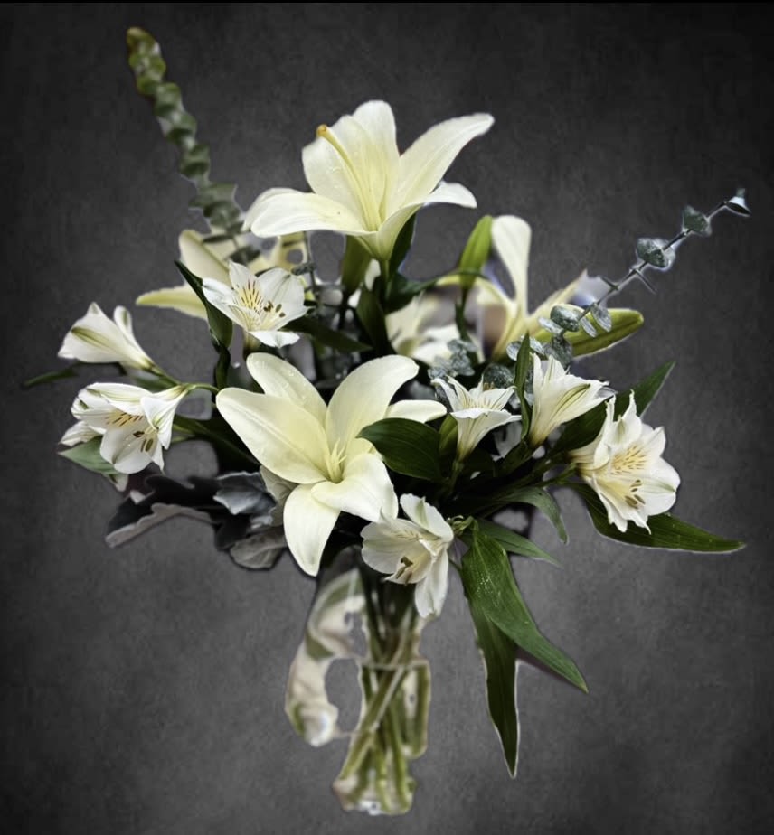 White lily's - White lily's and white alstromeria lily's