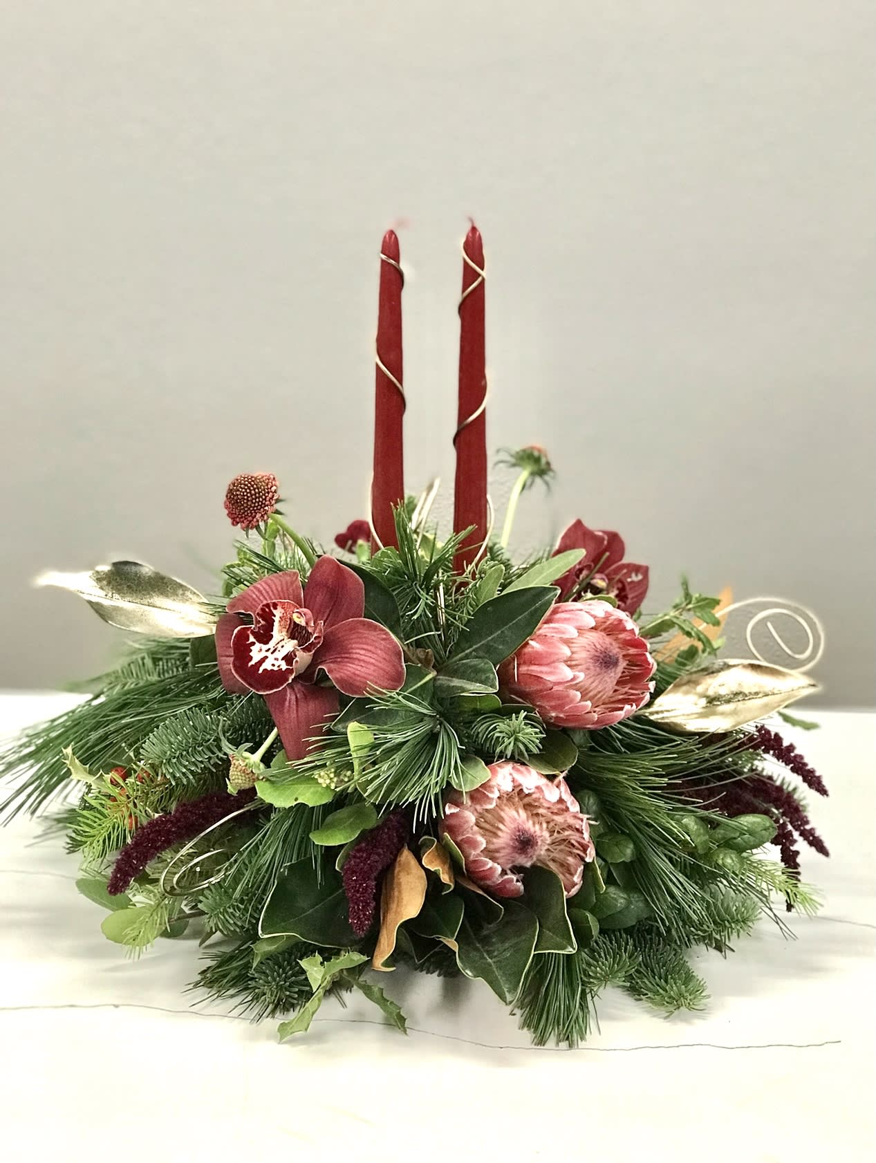 Christmas Star - Make a house into a holiday home with this centerpiece ,as the focal point of any table.