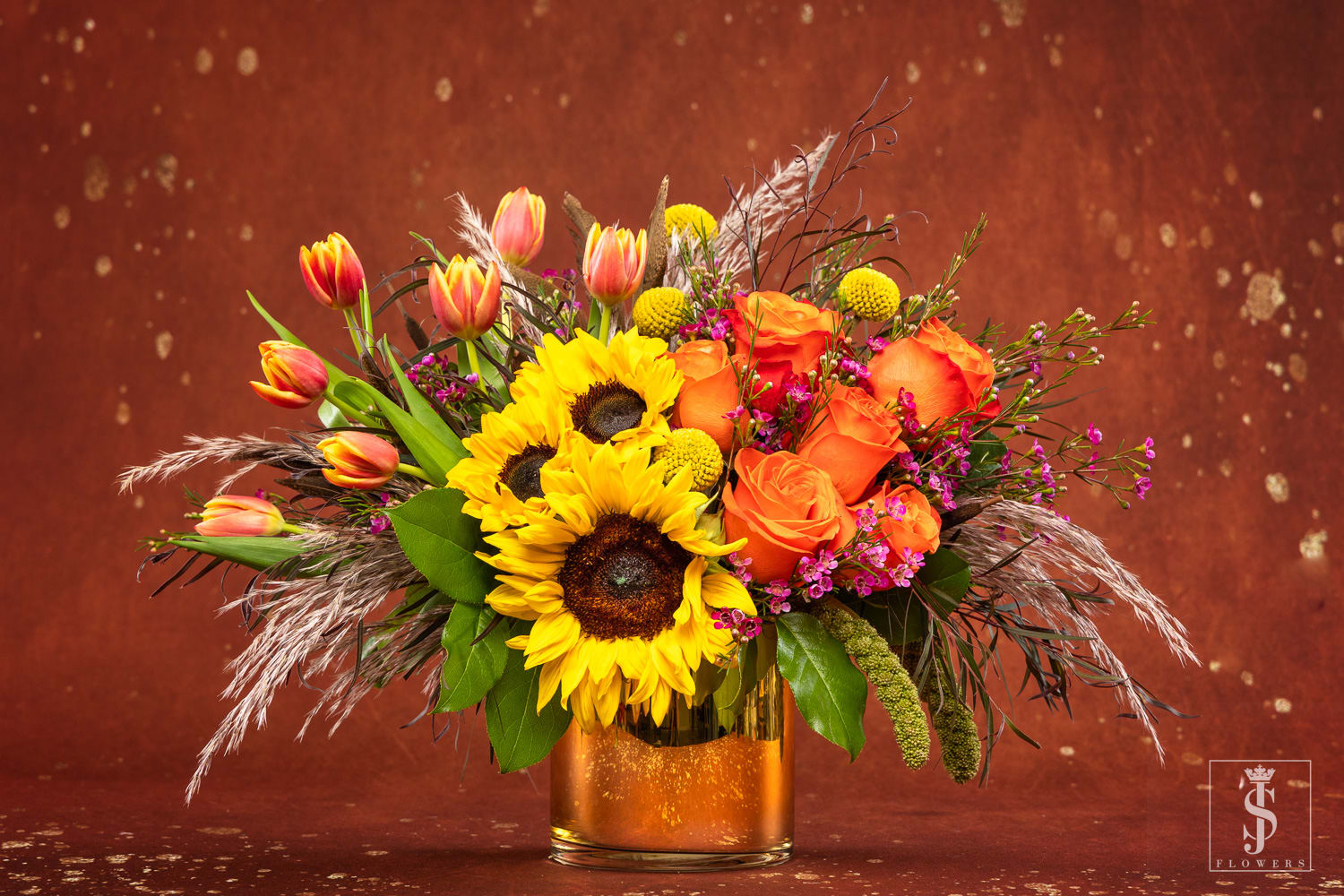 Sunny November  - Let someone know you are all orange for them with unique orange roses, sunflowers &amp; tulip’s. Meaning enthusiasm or desire, roses that are orange are the perfect way to say 'Happy Birthday', Get Well Soon, Love You, Thank You, Happy Anniversary or  'You're the One for Me' or for any fall occasion.