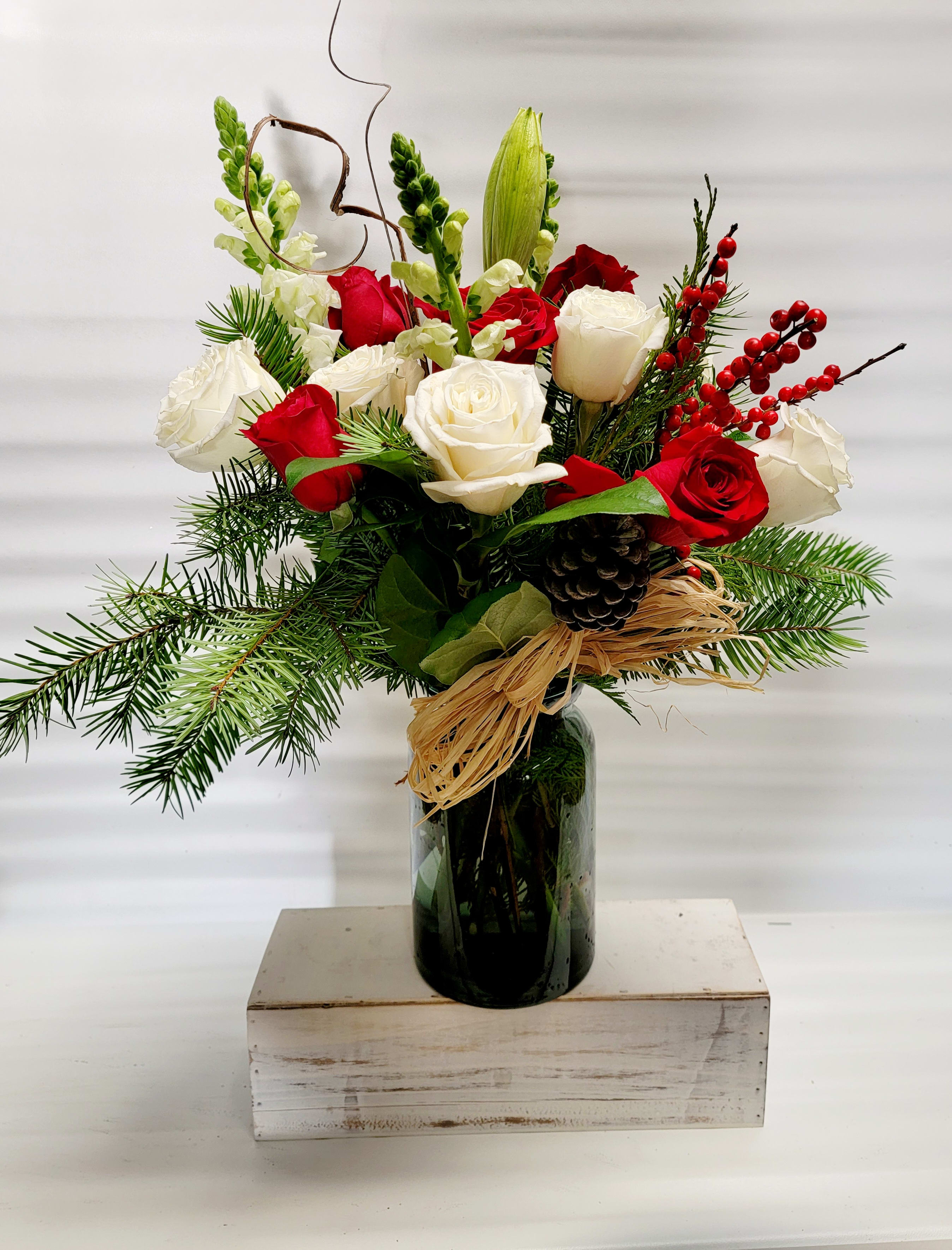 Holida Harmony Flowers - 18in w x 20in h