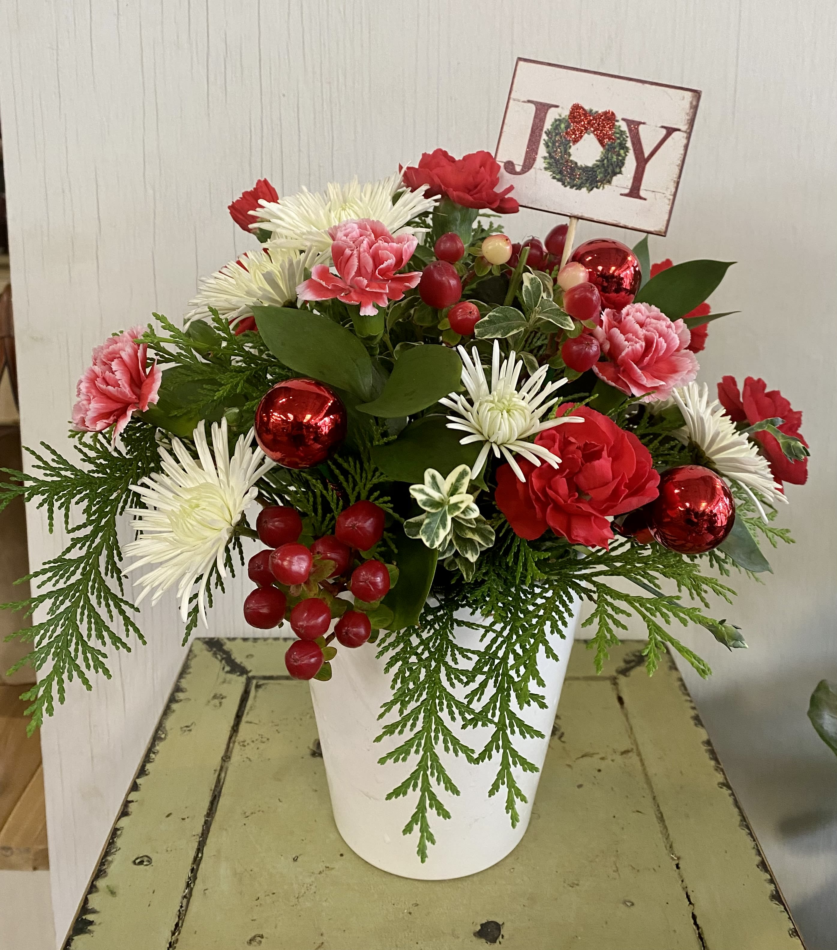 Joyful Heart - Bright, cheery, quintessentially Christmas. A Joyful, long lasting centerpiece! **pick design will vary