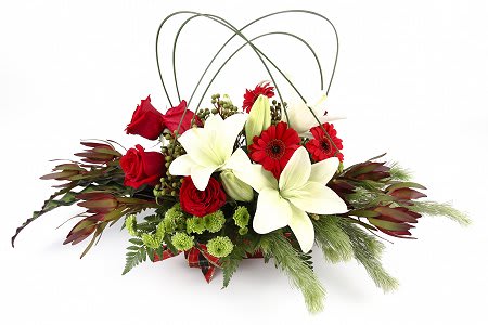Christmas Centerpice - a Christmas centerpiece with a chic style. 