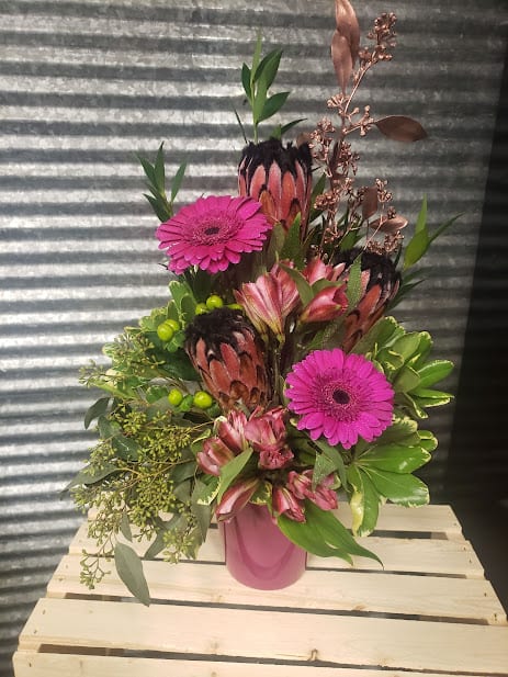 Diva tropical  - Does your Diva love Pink and the Tropics? They will enjoy this arrangement. 