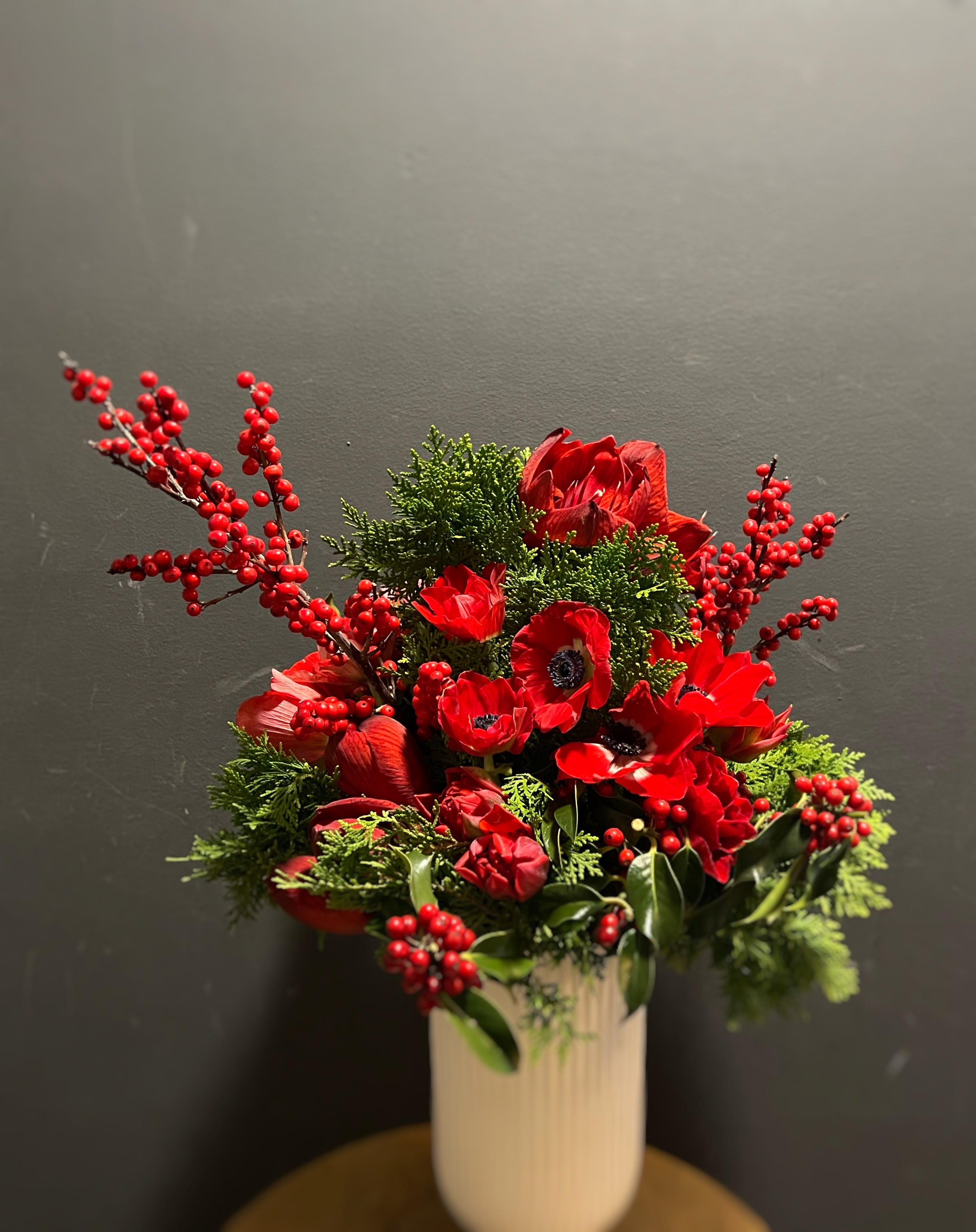 Red Velvet - deep and rich holiday colors arrangement
