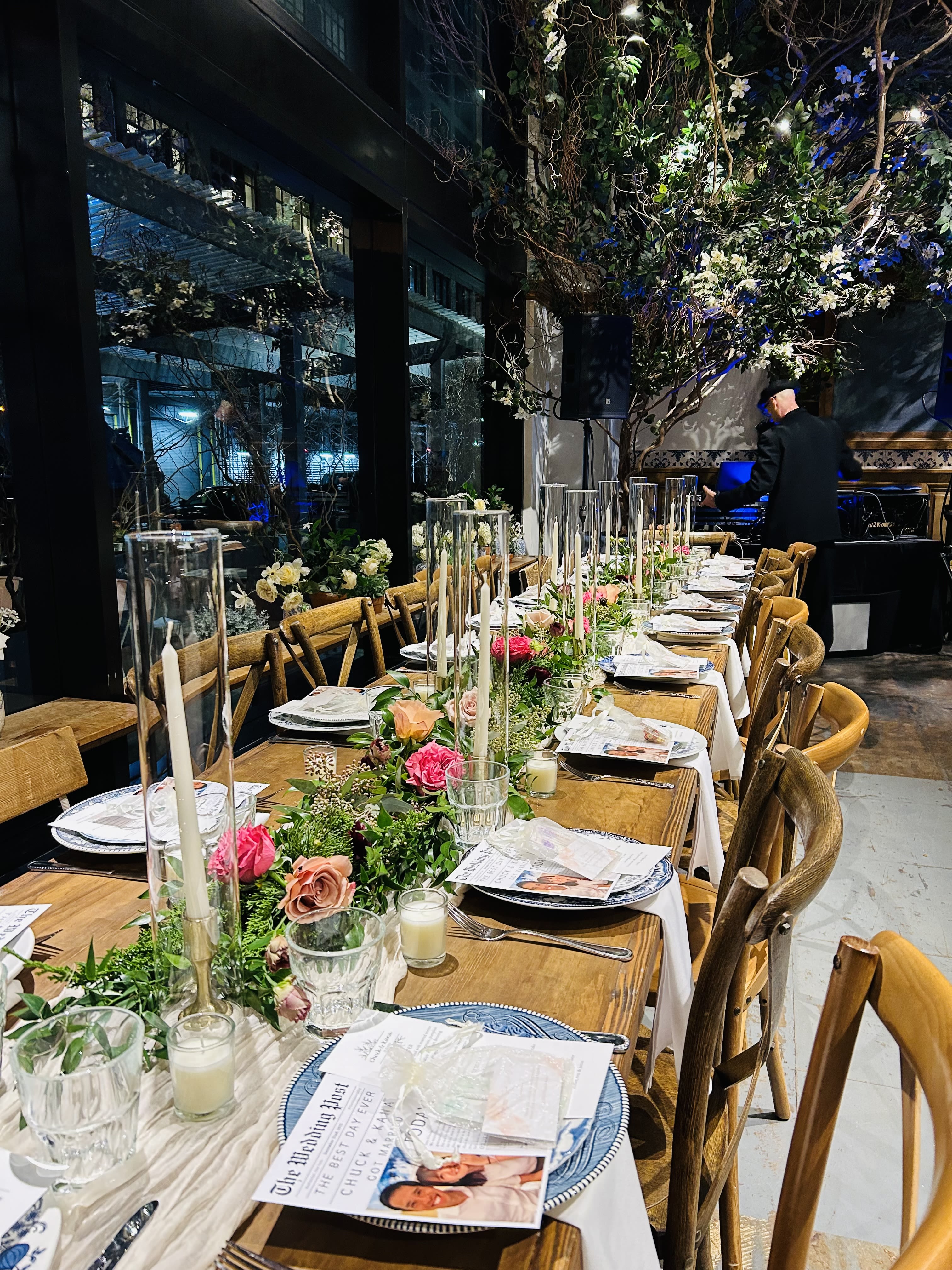  Greenery Garland with Flowers - The garland is perfect for any kind of events! Our simple greenery garland consists of premium Italian ruscus and mix of other greens. The greenery is with flowers. Recommended for the minimalists, it pairs perfectly with any of our bud arrangements. Sold in increments of 6 feet (72inches). Our garland is about 5&quot; to 6&quot; wide.  The price is $345 per 6 feet!   