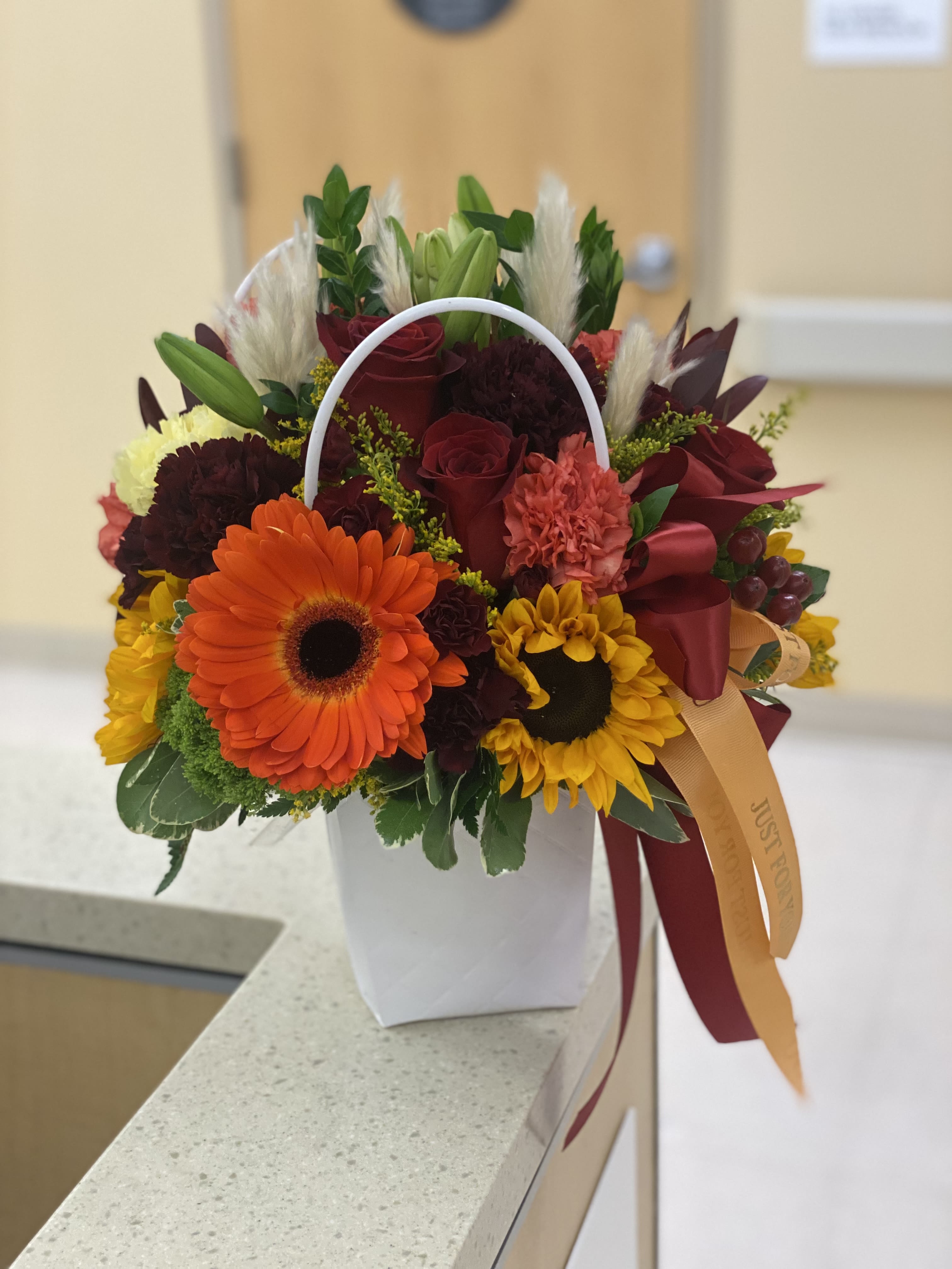 Floral Bag - Mix flowers in a waterproof bag. You may request change of colors during checkout. 