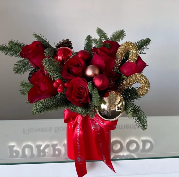 Jingle Bells Vase - Red vase with red roses and Christmas décor Standard size same as pictured