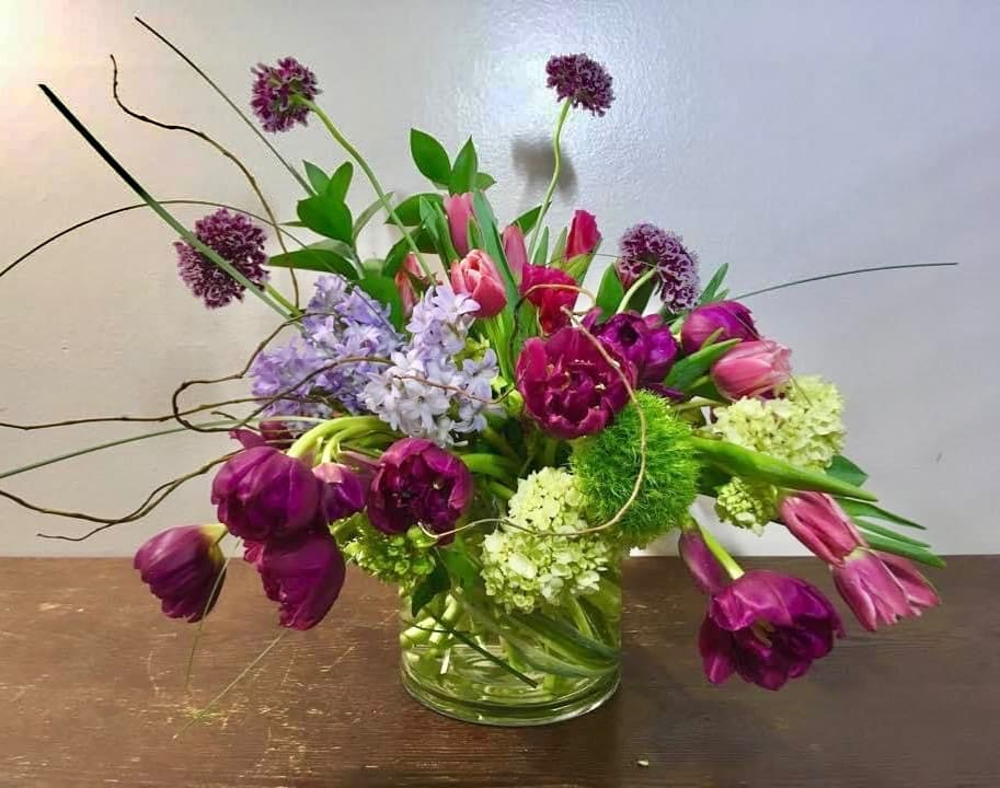 Garden City  - Tulips, Hydrangeas, green 