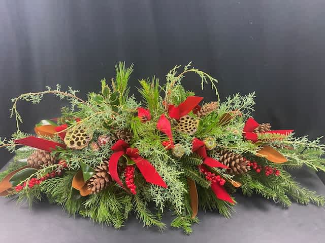 Christmas Centerpiece - This stunning centerpiece makes for a wonderful gift, it can also be used for your own table design while you host Christmas dinner! Size 3ft.