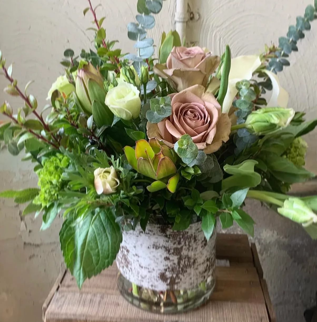 Winter's Day - A neutral bouquet of creams and antique tones. Perfect for a housewarming, winter sentiment or just because.