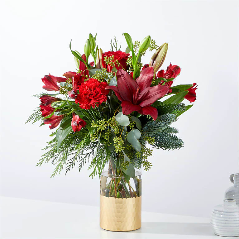 Tidings of Joy Bouquet - Whether it's a festive gathering, a special occasion, or simply a moment of pure bliss, our Tidings of Joy Bouquet is here to elevate the atmosphere and spread the spirit of the season.