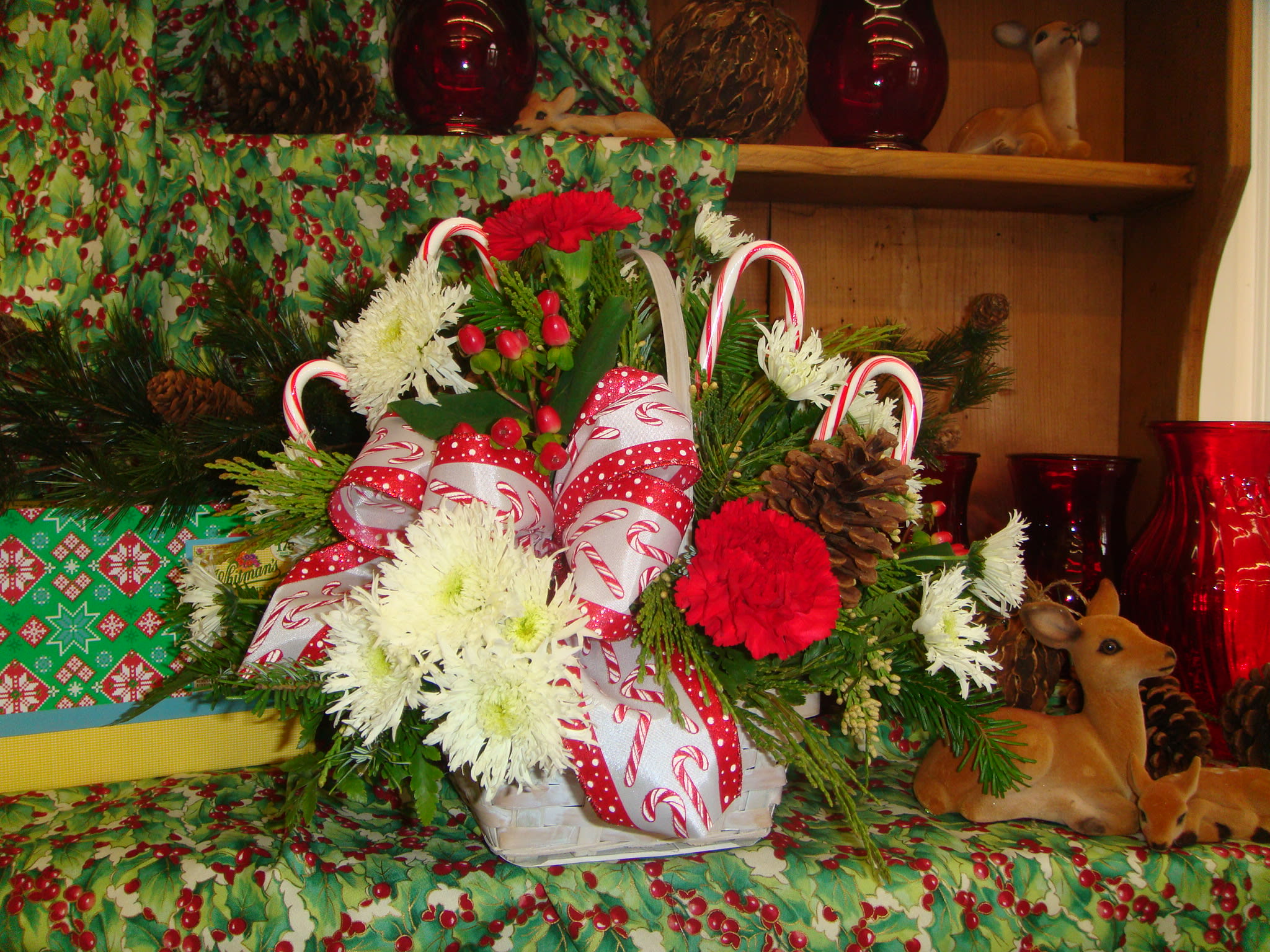Christmas Cane &amp; Pine cones Arrangement - Christmas Cane &amp; Pine cones Arrangement Ribbon my vary