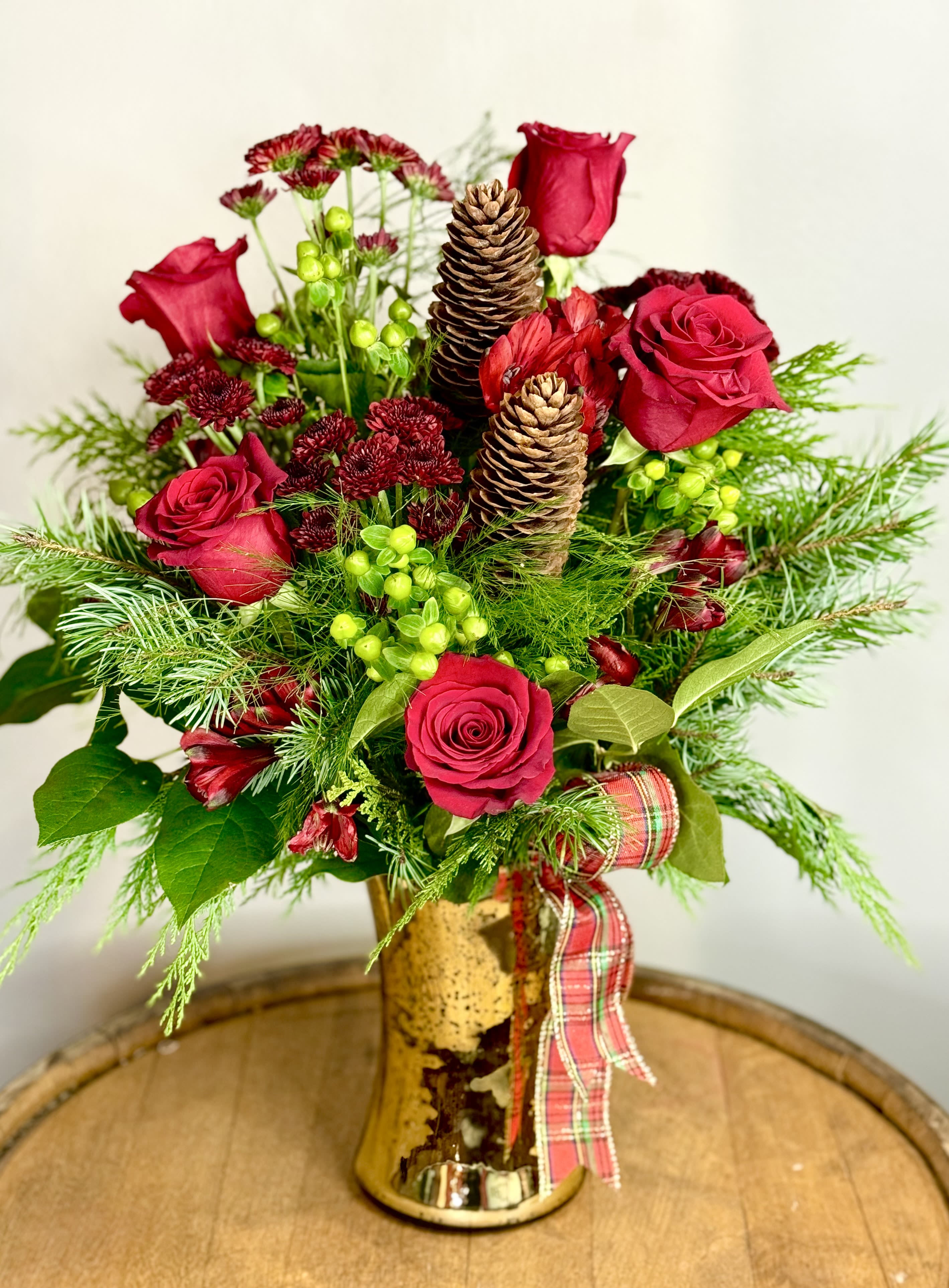 Yuletide Love - It's giving classy, candle-lit, romantic, evening vibes.