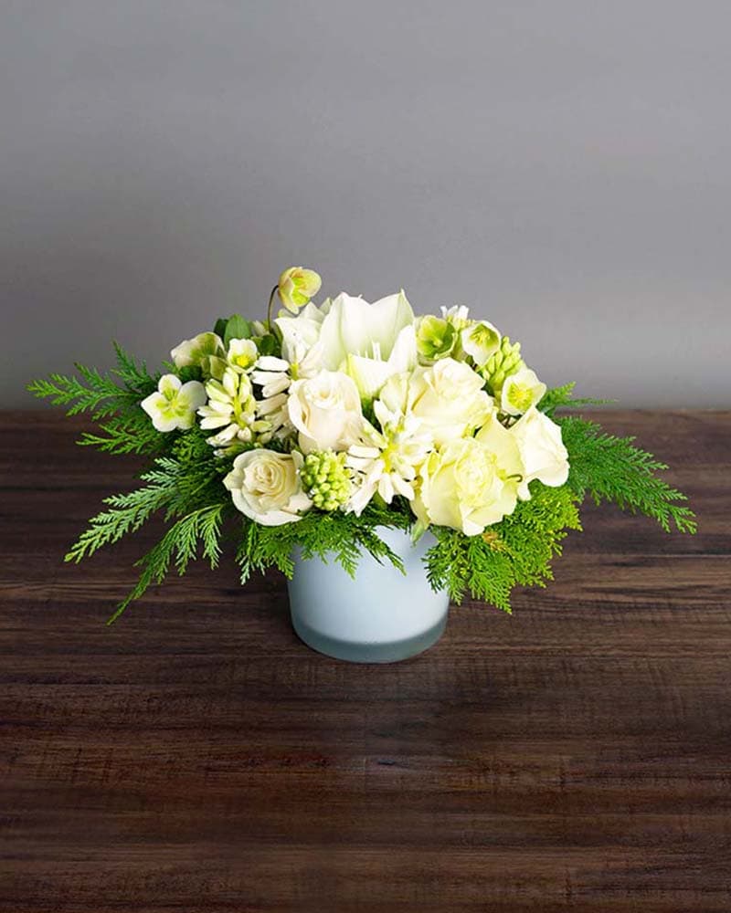 Dreaming of a White Christmas  Bouquet - This is a perfect bouquet for discriminating tastes. 