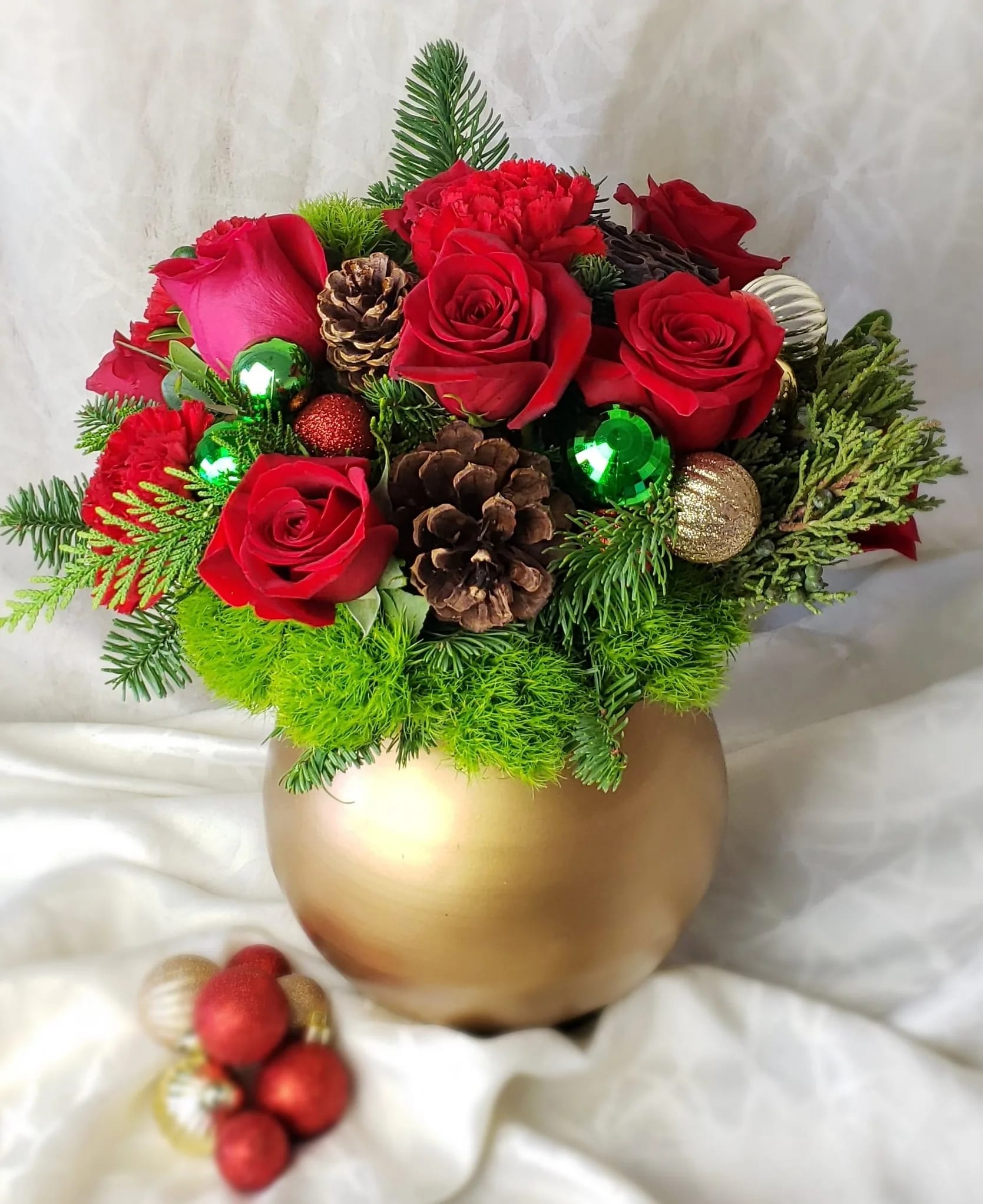 Gold Ornament - Its beginning to look a lot like Christmas, send this festive Bouquet just In time for the holidays