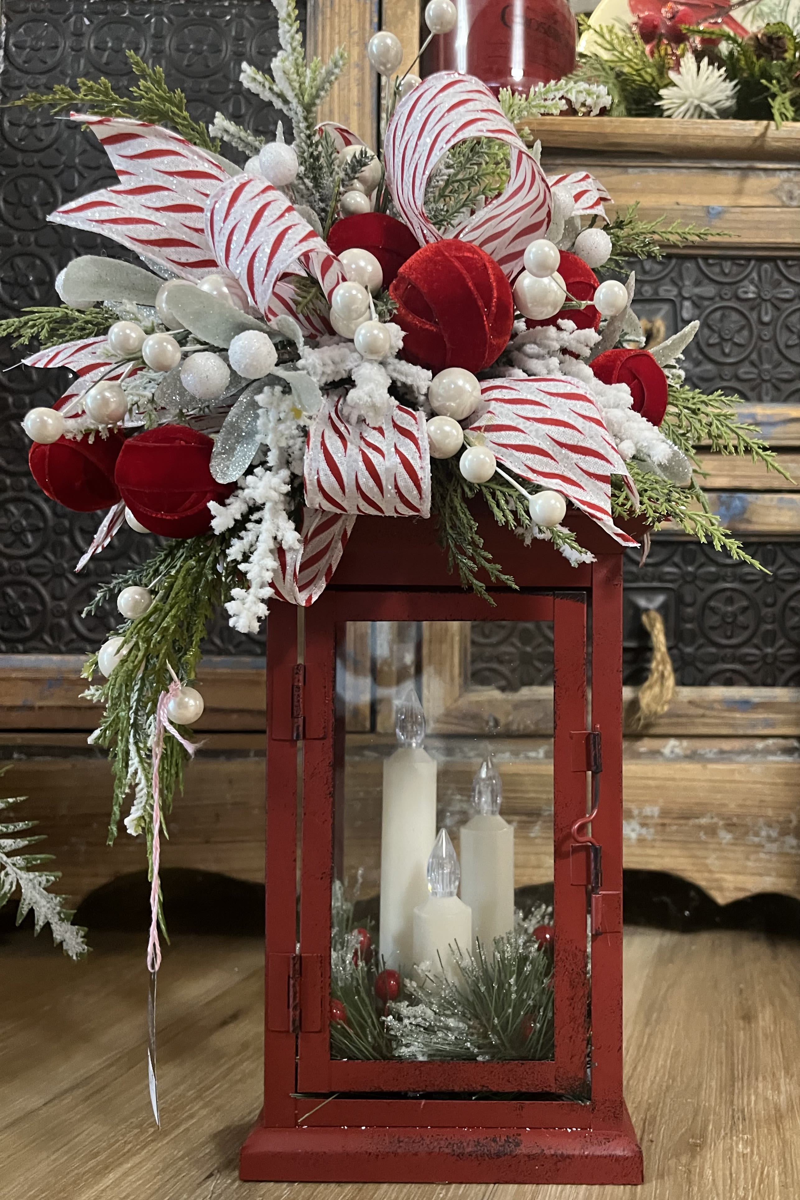 Christmas Lantern with Silks - 15 in metal lantern Batteries included