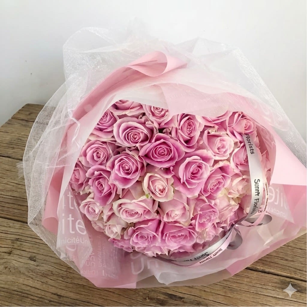 Perfect Pink - The standard size includes 2 dozen premium pink roses. The deluxe size includes 3 dozen premium pink roses. The premium size includes 4 dozen premium pink roses. 