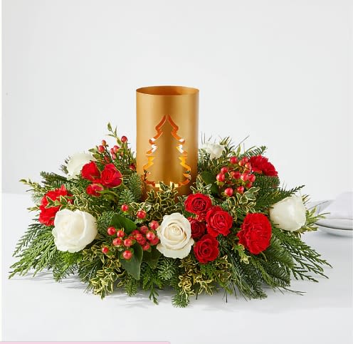 December Dream Centerpiece - Tis the season for gathering with family and friends, made all the sweeter with a stunning and scented centerpiece at the heart of the table.