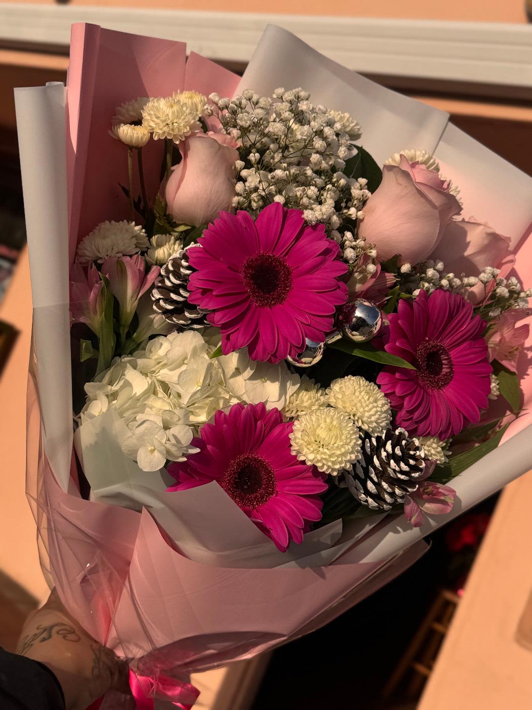 All I want for Christmas is you - pink and white , xmas accents, wrap, no vase