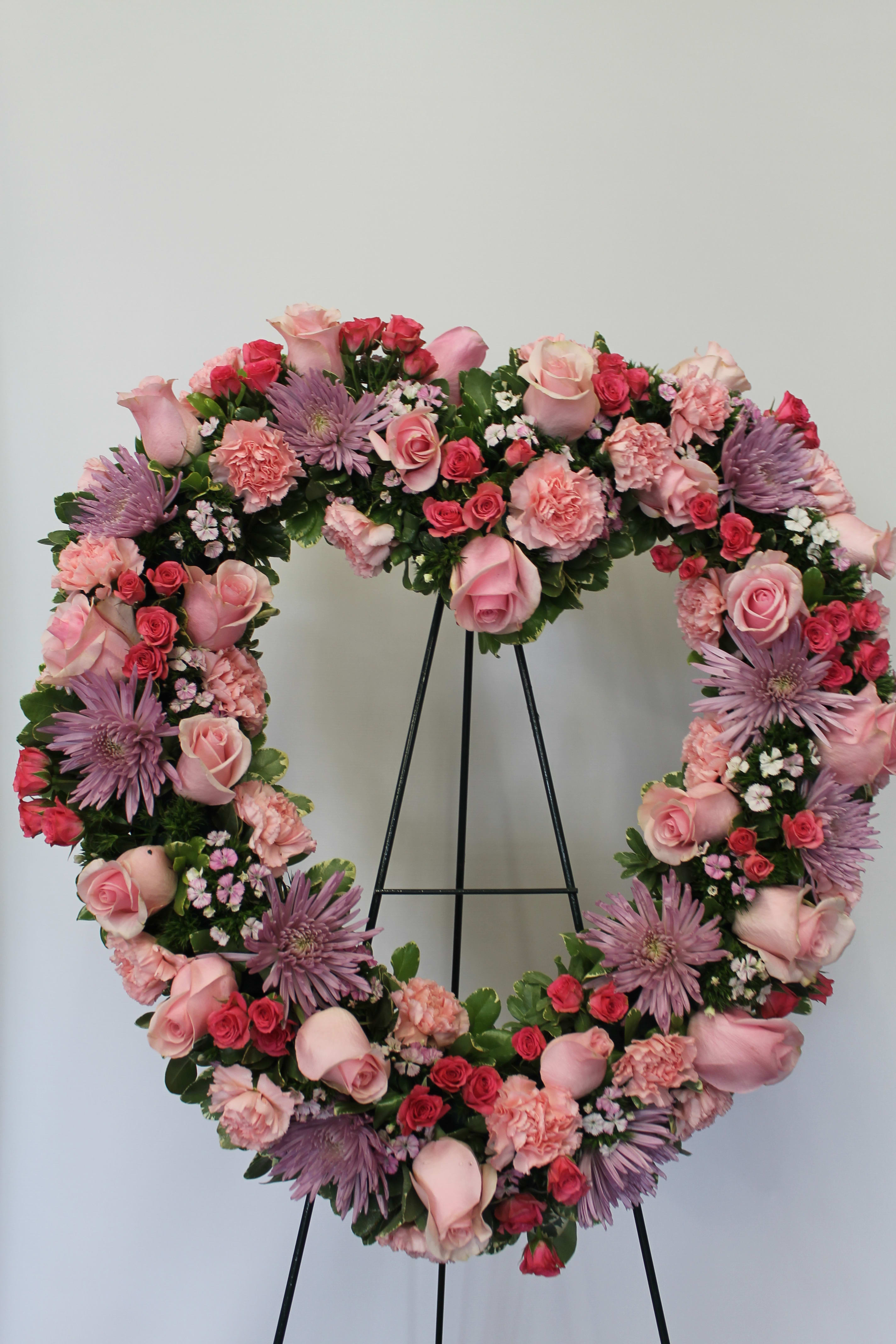 Sweetheart/26 - Rose, Carnation, Fuji, Spray Rose, Sweet Williams