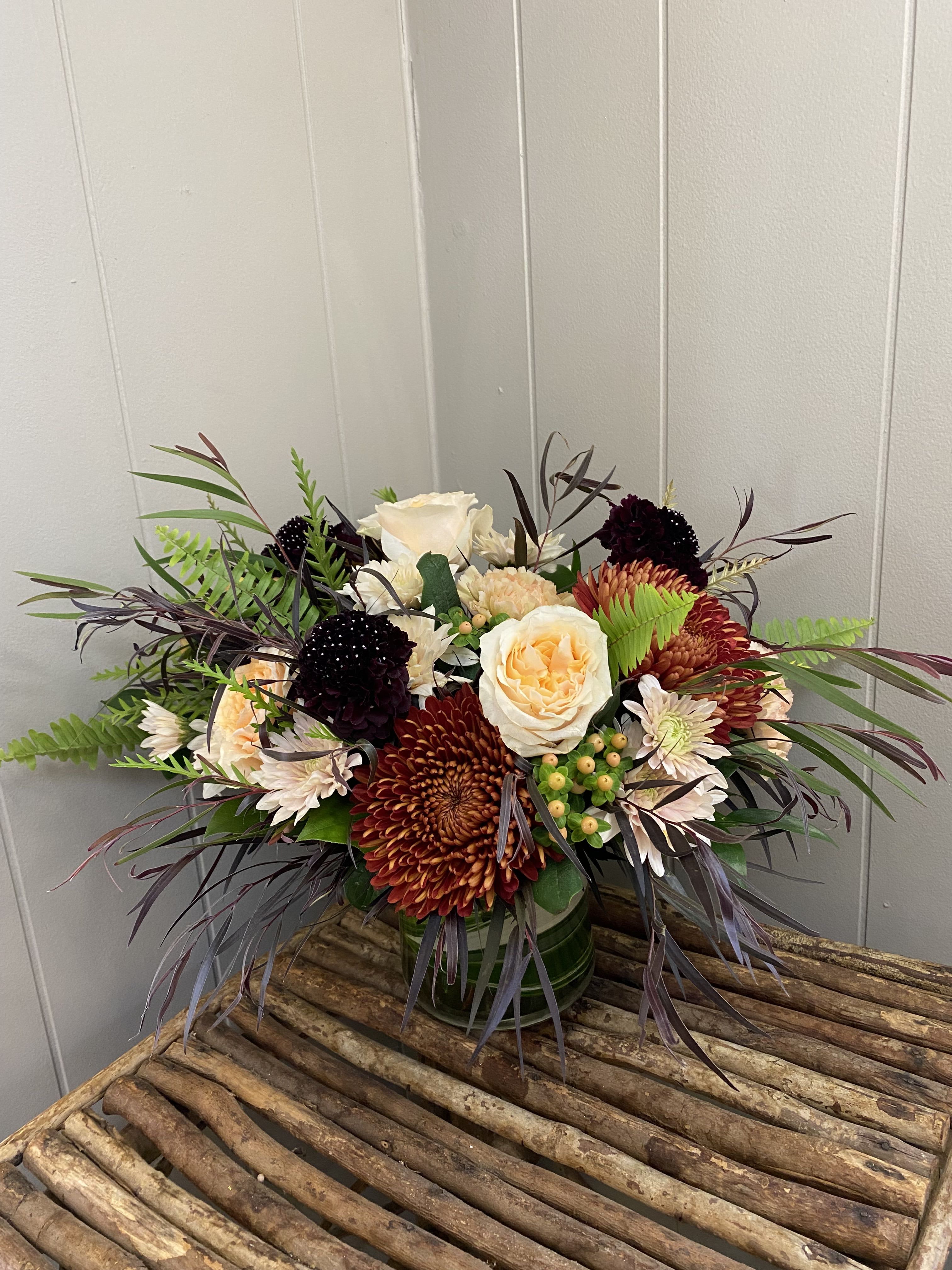 Cranberry - This Autumnal remake of the &quot;Peachy&quot; features beautiful contrasts of burgundy, peach, and other cream colored flowers