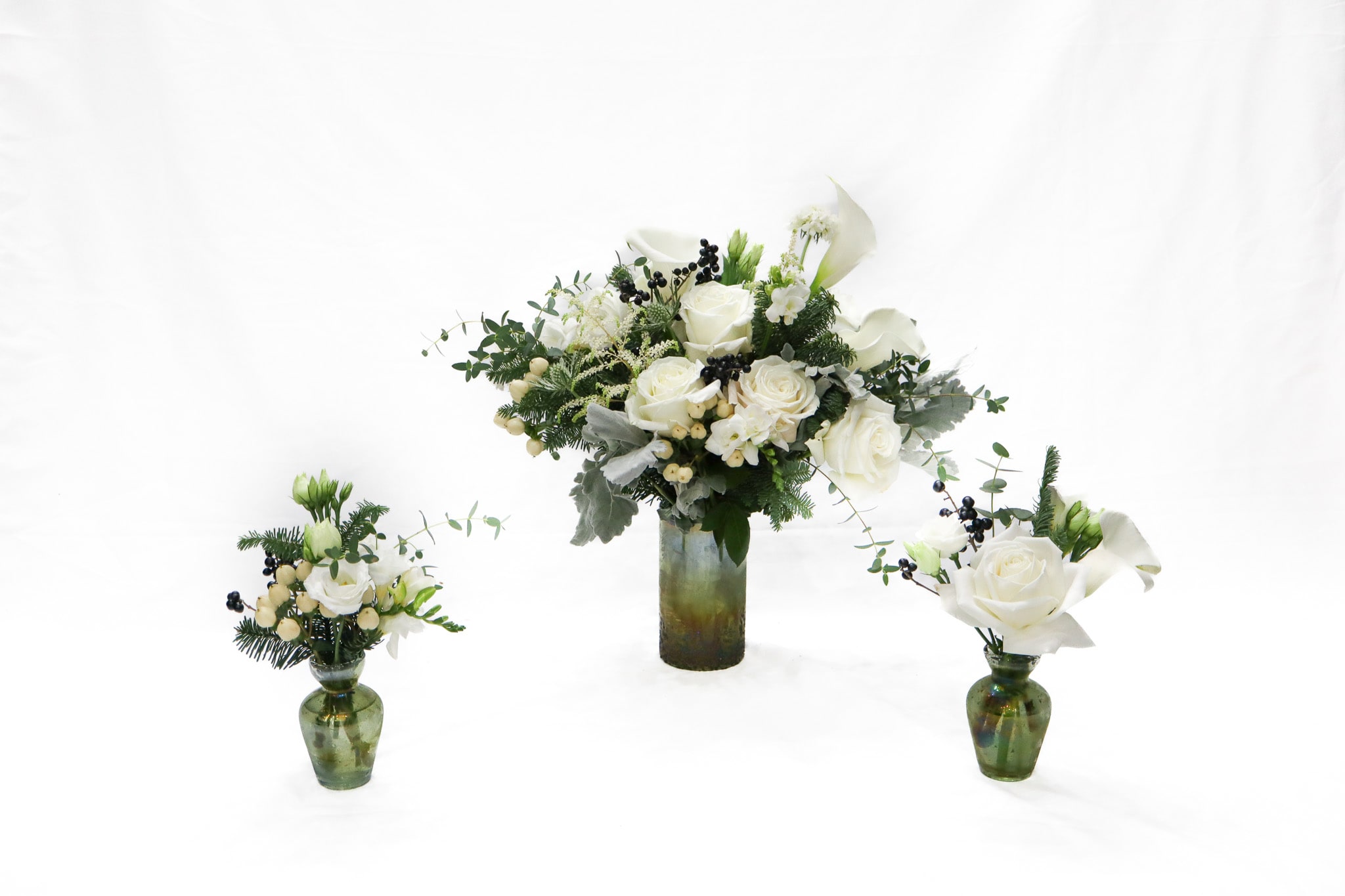 Winter White Set - Winter White is one of our newest arrangements from our Holiday collection, a beautiful set perfect for festive and unforgivable table.   