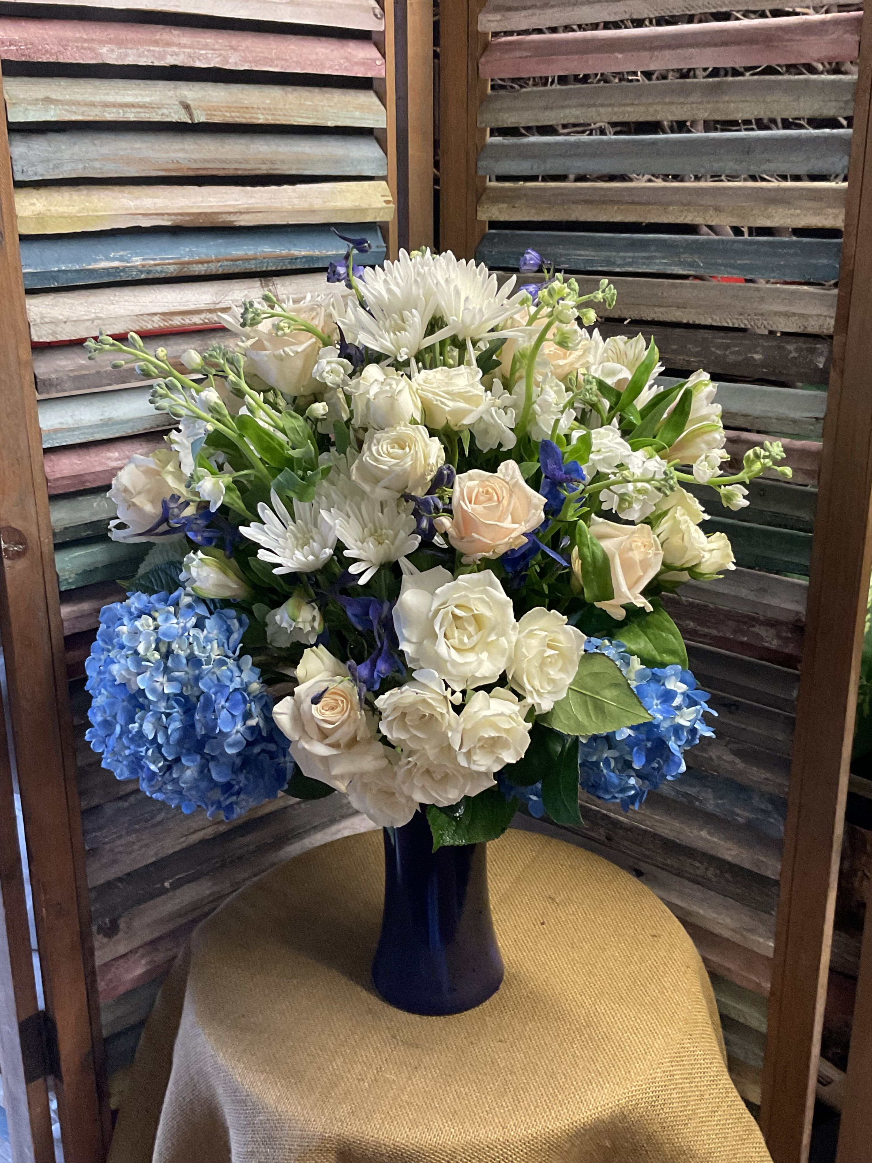 25-123/26 - Fresh &amp; Beautiful!