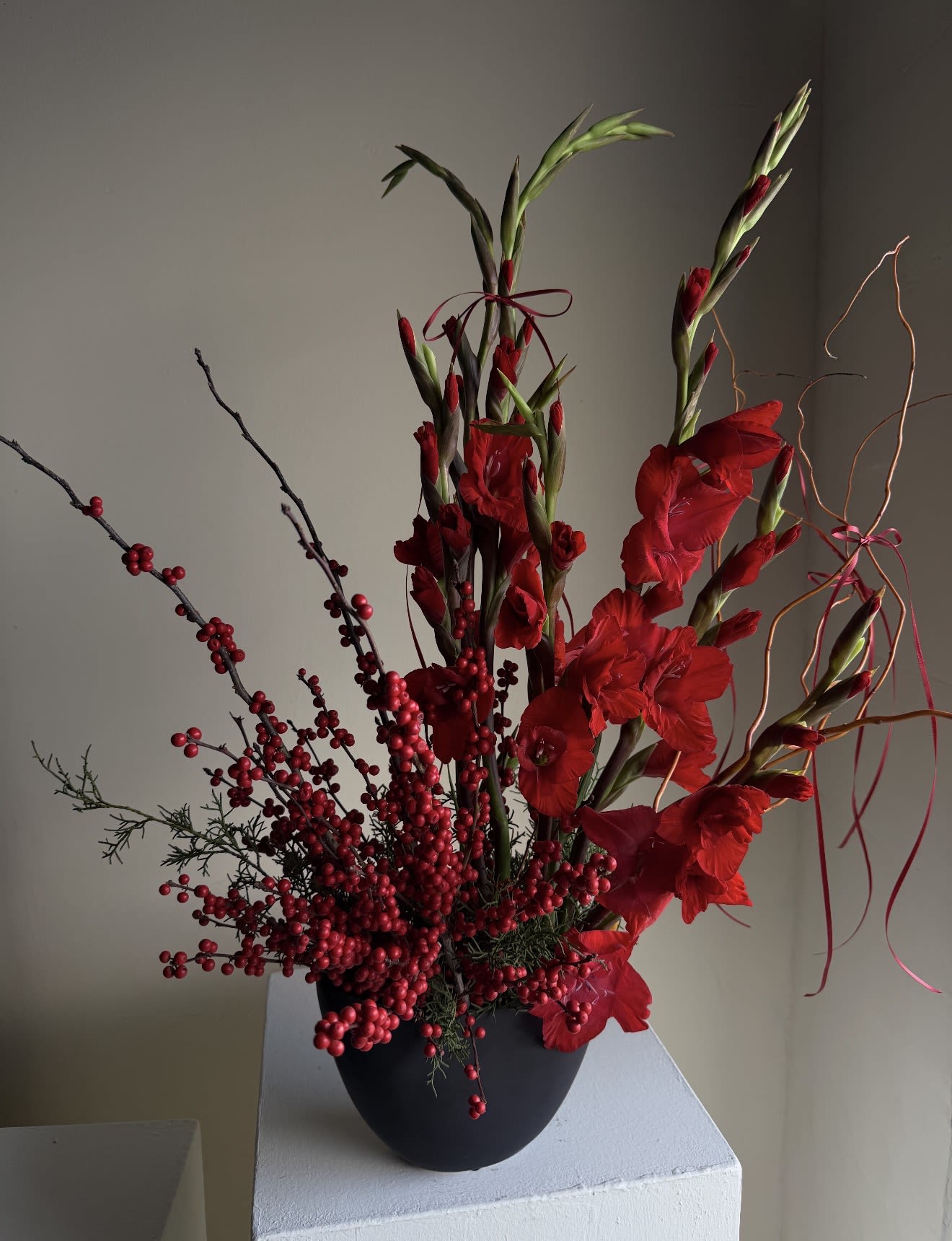 Christmas spirit Vase!  - A vase to celebrate Christmas at its best,  full of light, color, and Amor. The perfect way to bloom this December and make every moment with your loved ones feel special.