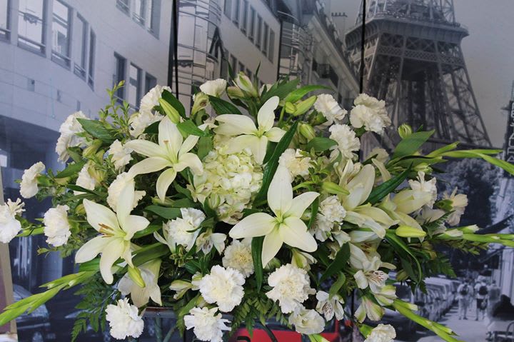 Calm River/26 - Lily, Hydrangea, Carantion, Alstromeria, Glad