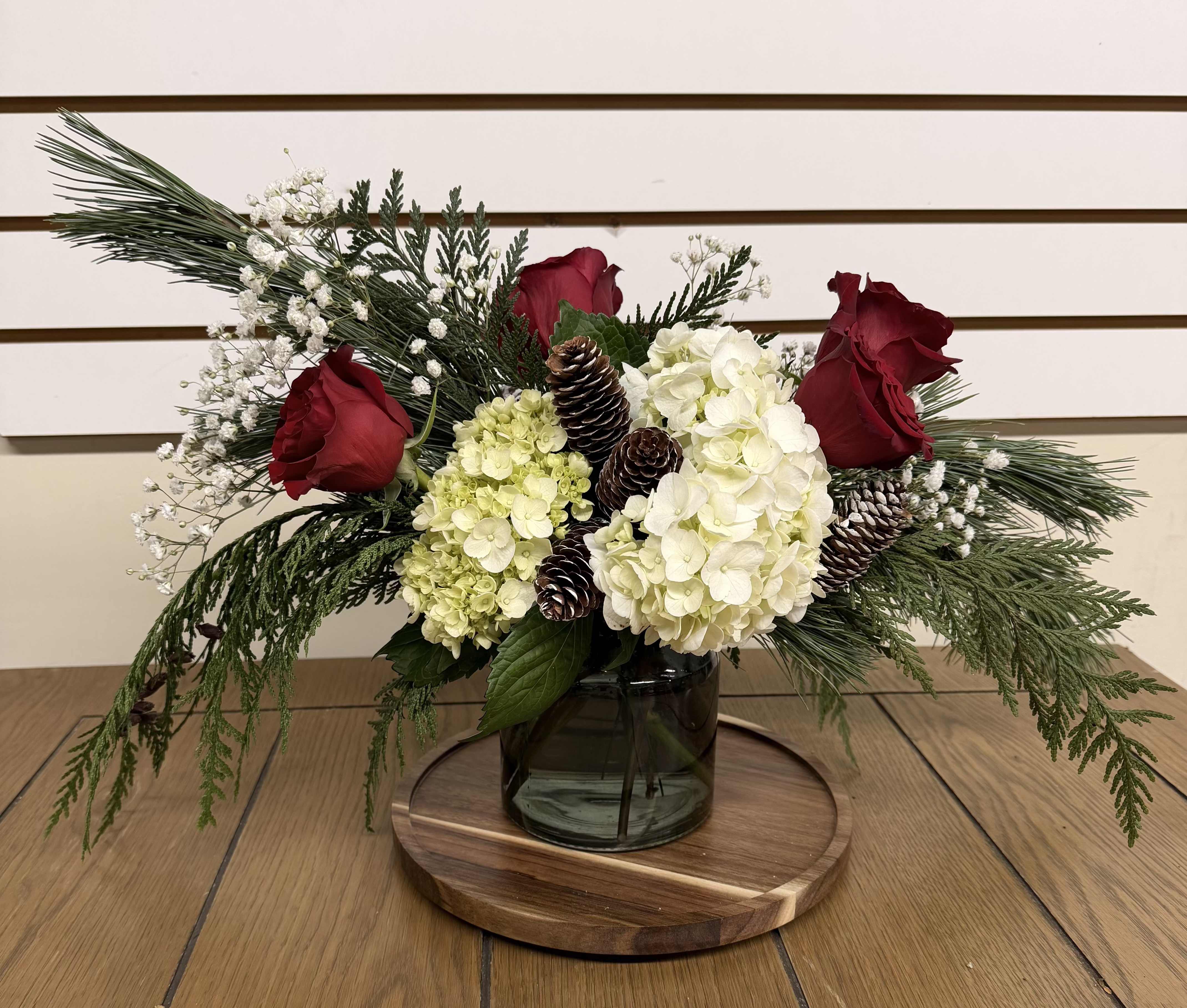 Frosty Air - Order this wintery classic arrangement for your home!