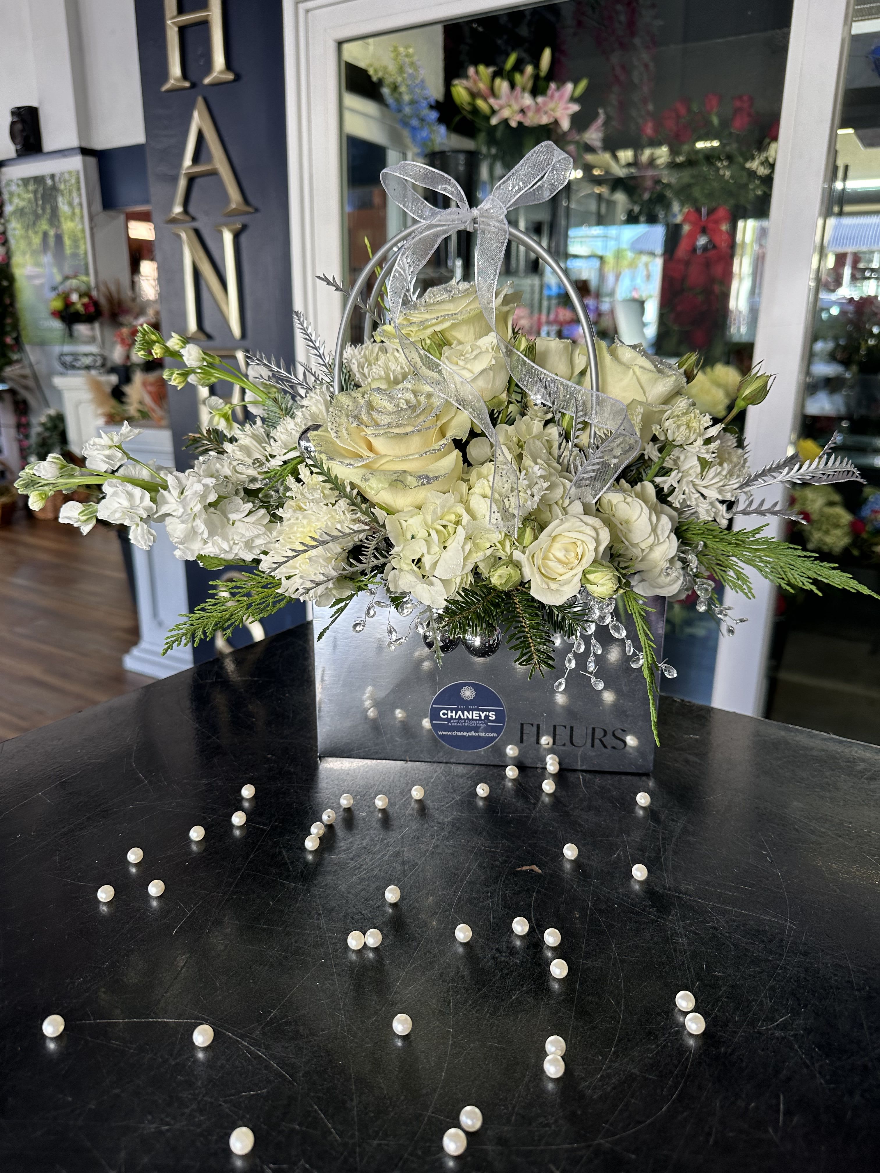 Chaney‘s Silver and White floral purse - Stunning floral design purse. All silver and white. Classy gift for many occasions 