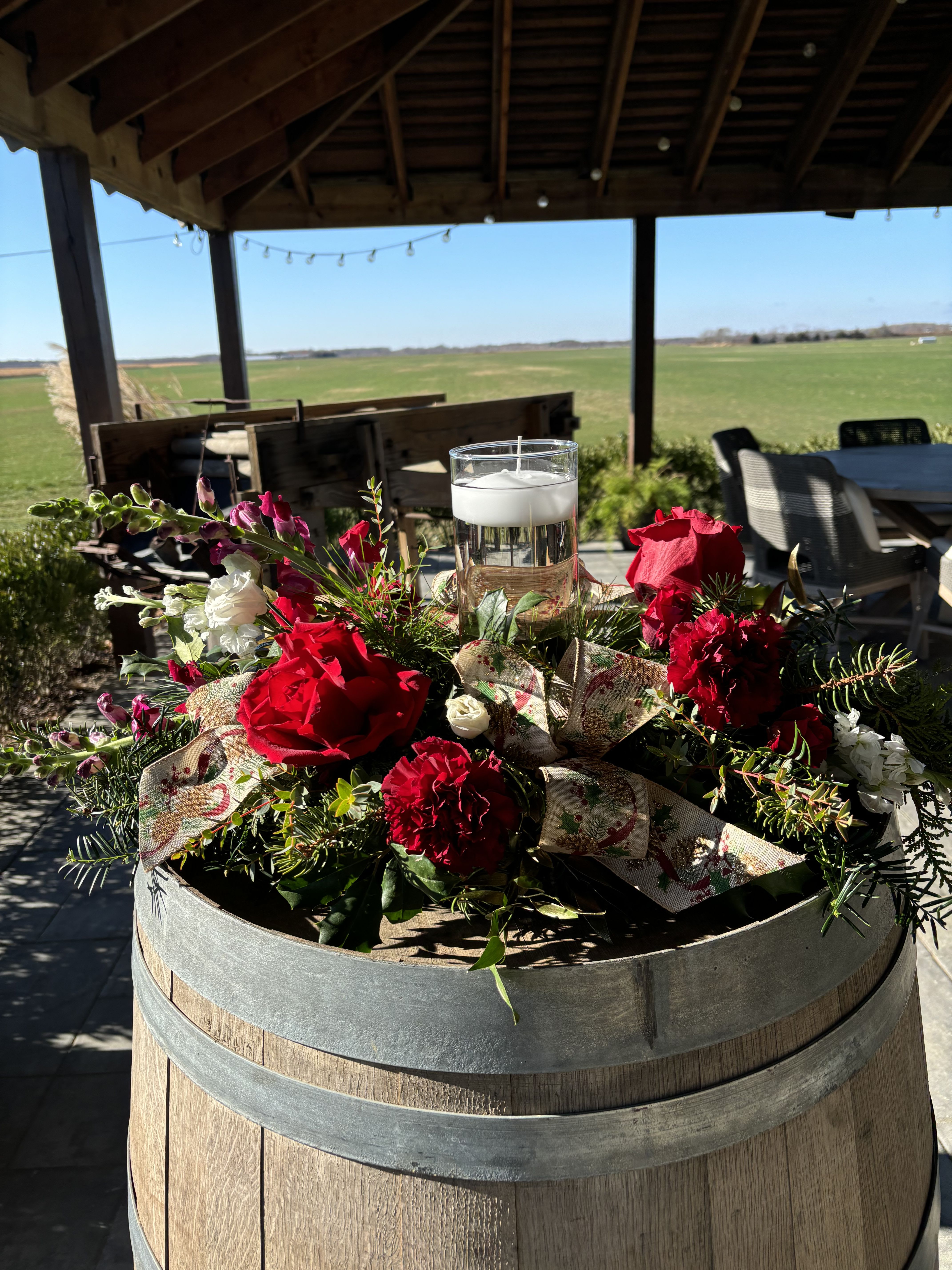Beverlee's Holiday Centerpiece - a beautiful table centerpiece to include a floating candle in cylinder