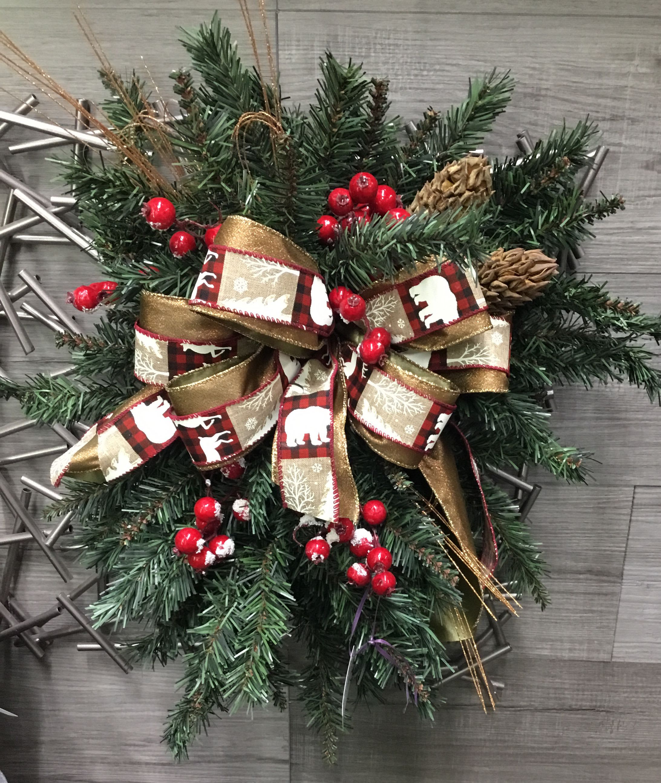 Artificial/SILK Holiday Swag - Beautiful Holiday Greens