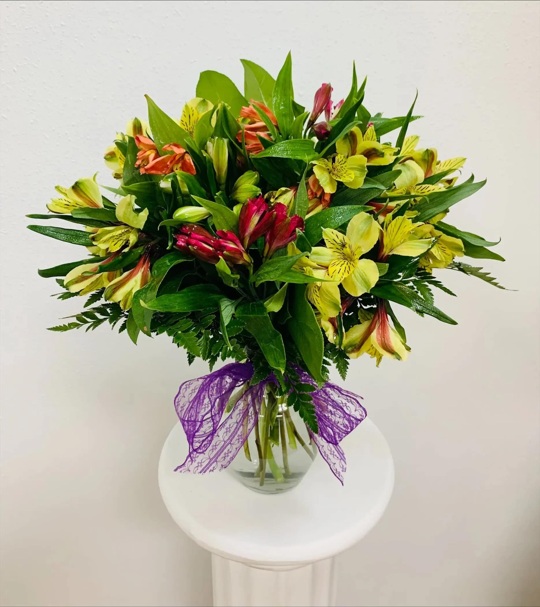 Abundance Alstroemeria - Alstroemeria signify devotion, prosperity, and fortune. This awesome arrangement delivers all these sentiments and more.