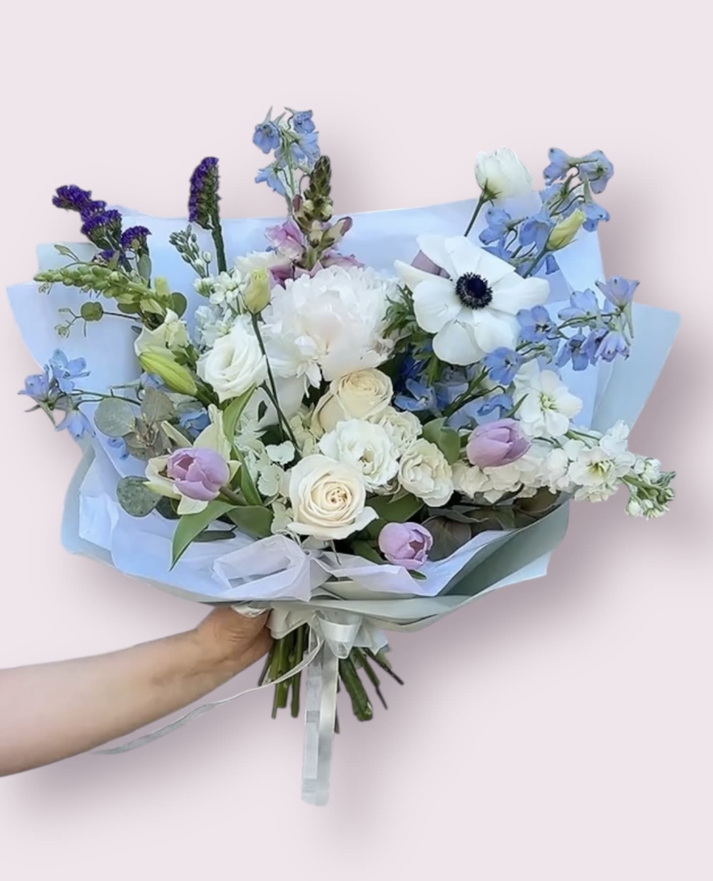 Sky Blue  - Please keep in kind that no arrangement can be made identical to the photos shown (as some flowers are seasonal). Therefore, we will substitute them accordingly with in-season flowers instead. We will do our absolute best to arrange the flowers as similar as possible with the photos shown!   For Bouquets, we DO NOT include vases unless you add one.  For Vased Flowers, we include vases.   Right now, you can expect winter blooms sourced from local farms.   We use small ordinary 4in by 3in cards. If you want to send flowers with a special messaging card, please choose one from add-ons!  Delivery: our standard delivery time window is between 3:00pm and 5:00pm.   If you have any questions regarding the order, please feel free to contact us!   Email: agapeflower.studio25@gmail.com