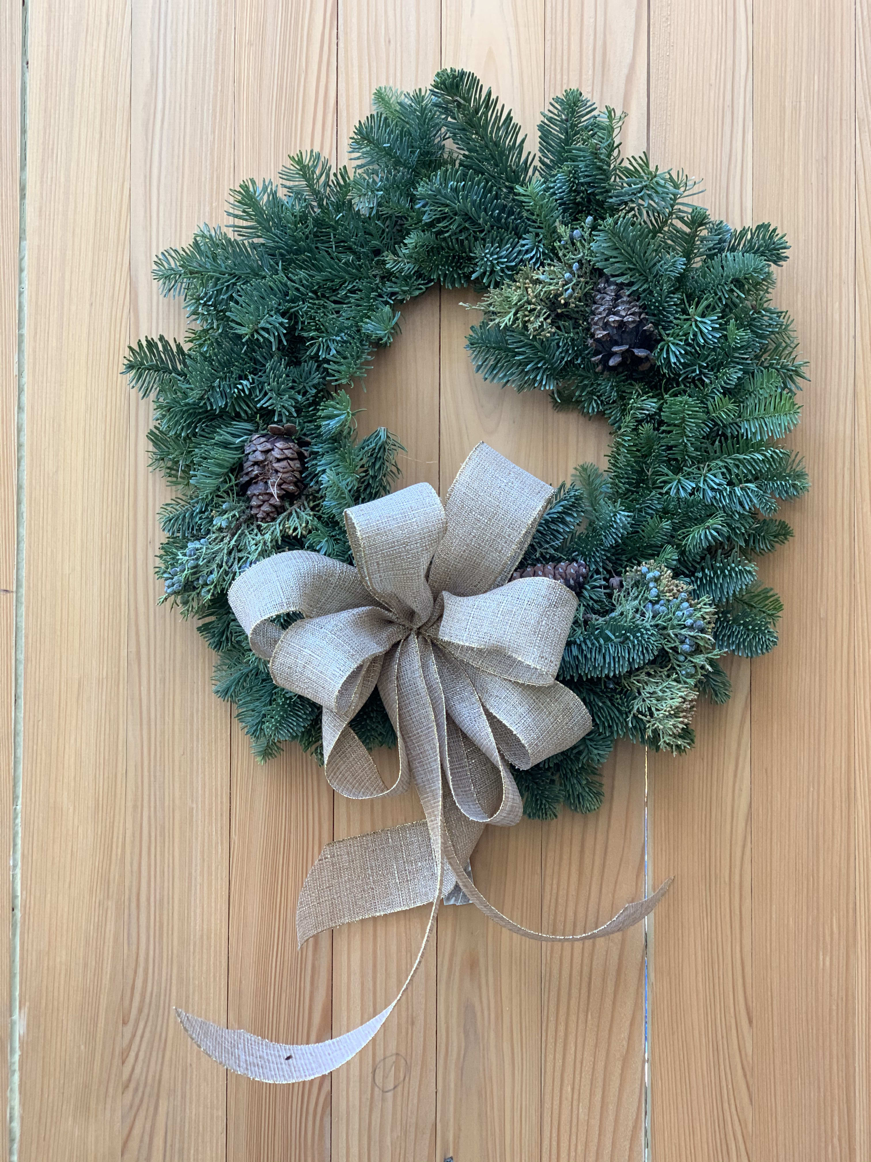 Mixed greenery wreath with pinecones - Fresh wreath, perfect for your front door