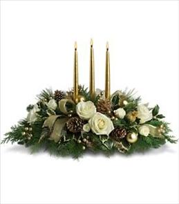 Christmas centerpieces - Stunning Christmas Floral Decorations On Decorations With Christmas Centerpieces 6 is one of pictures thet are related with the picture before in the collection gallery. If you would like to see the Stunning Christmas Floral Decorations 