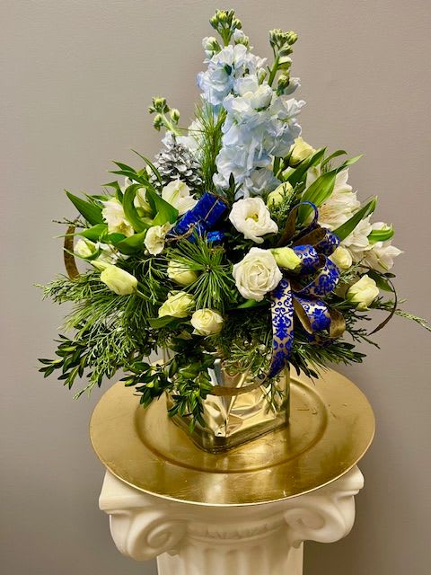 FROZEN - Frozen is an elegant blue, silver and white design that reminds us of ice crystals. 