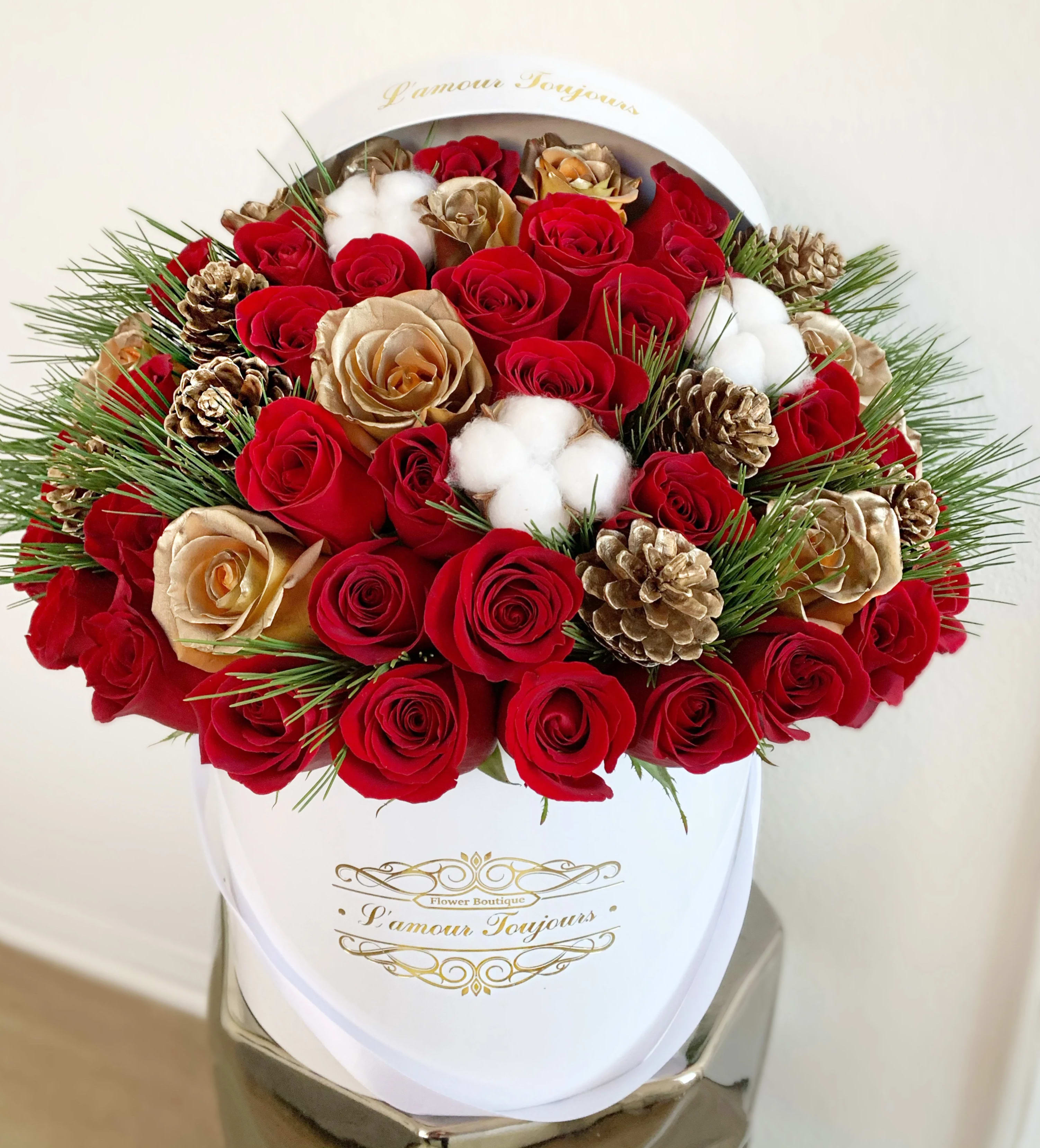 Happy Holidays Signature Box - Celebrate the most wonderful time of the year with our Signature box. 