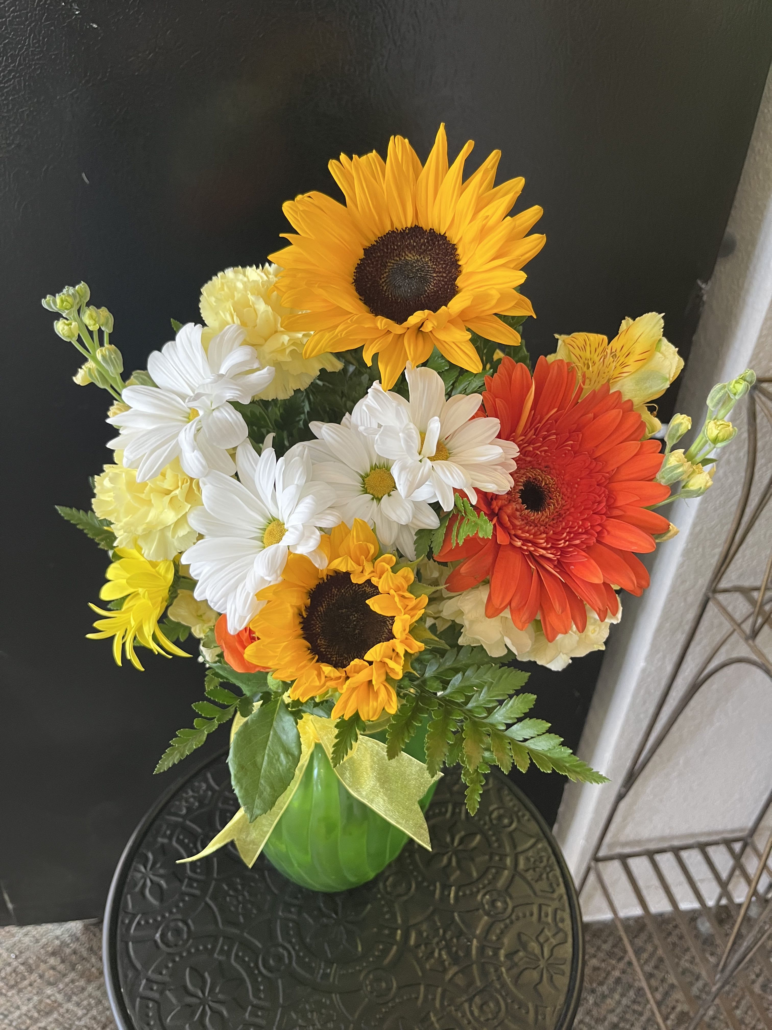 Sun Flower in the Fall  - Fresh flowers in green vase 